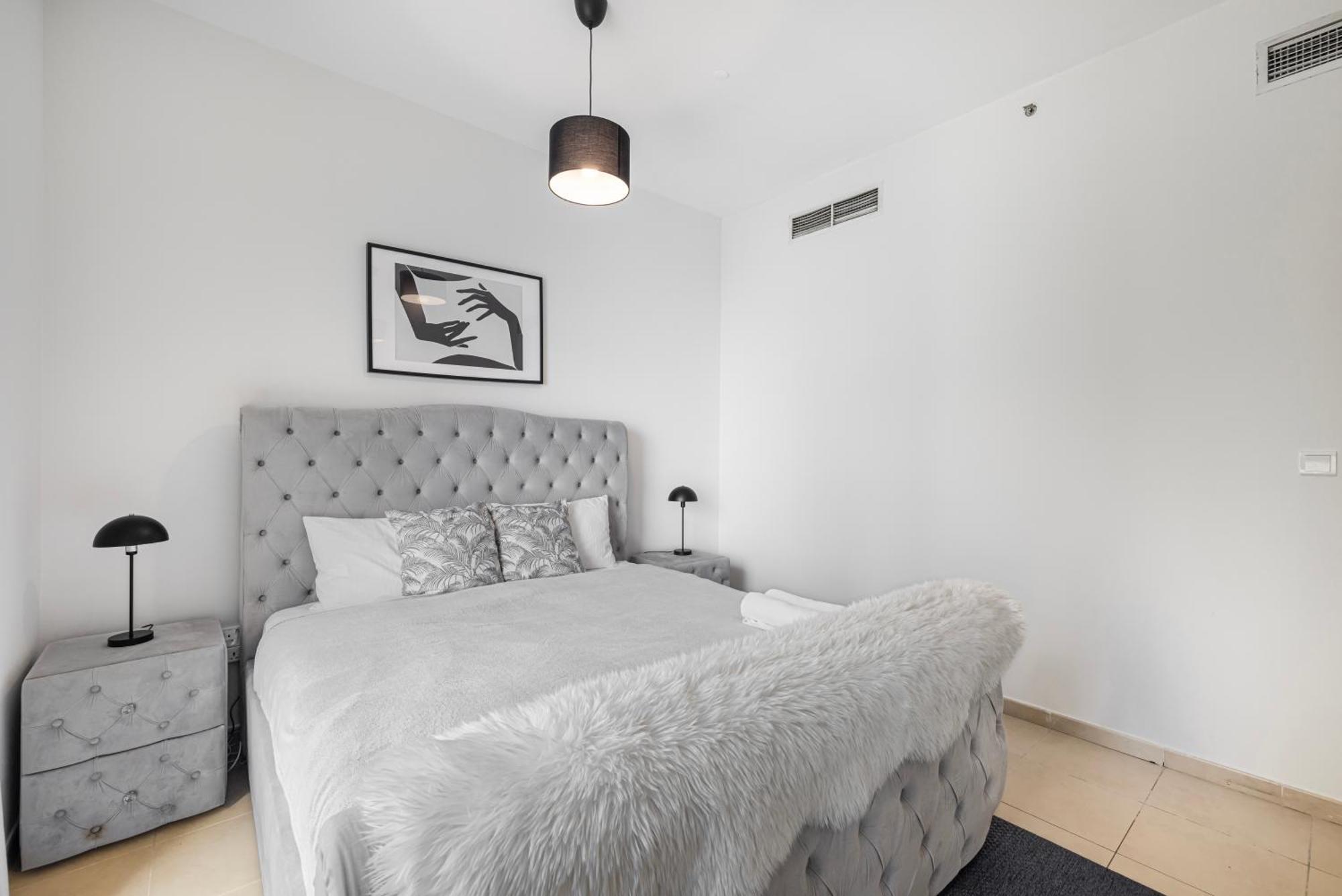 Seafront Newly Renovated 2br In Jbr Apartamento *