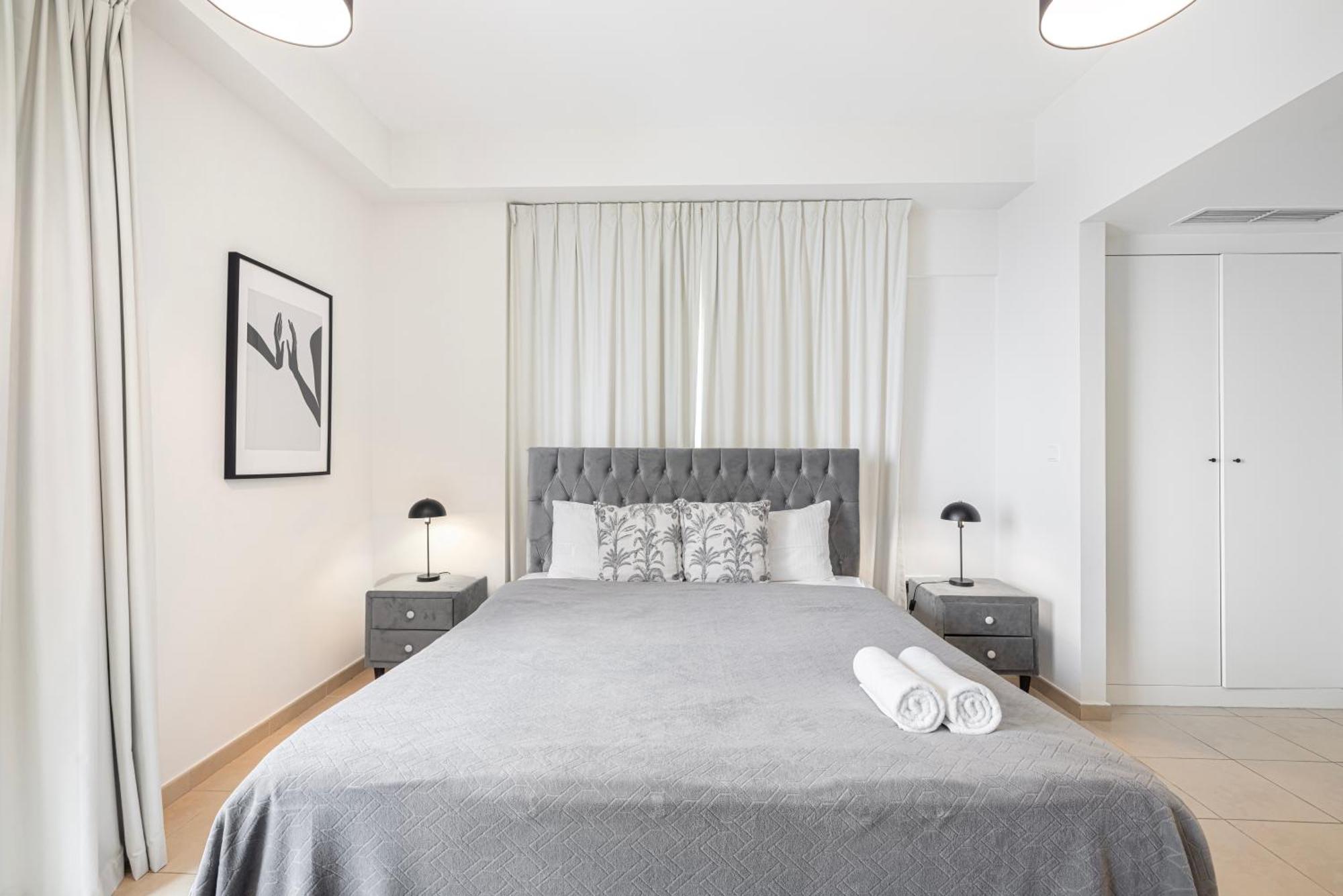Seafront Newly Renovated 2br In Jbr Apartment *