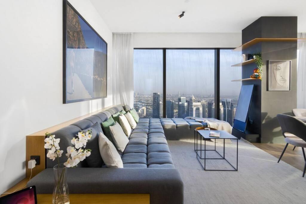 First Class 3br Amazing Views Of Marina
