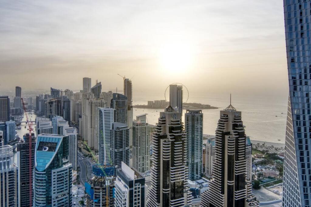First Class 3br Amazing Views Of Marina *