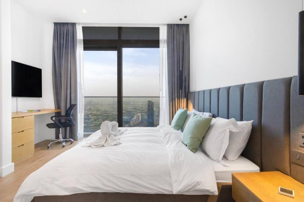 First Class 3br Amazing Views Of Marina