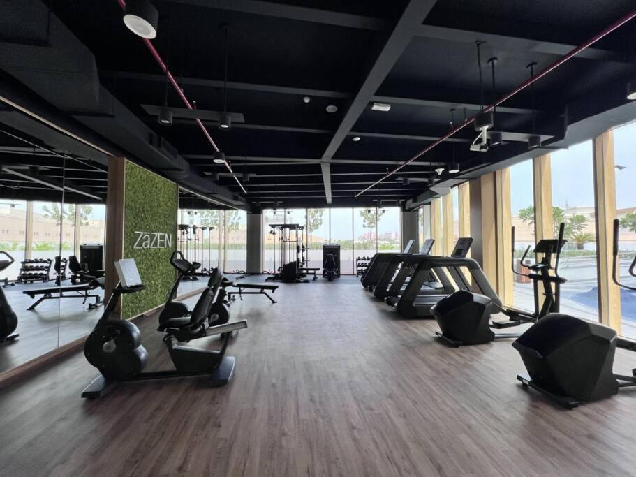 Fabulous New 1br With Huge Terrace * Dubaï
