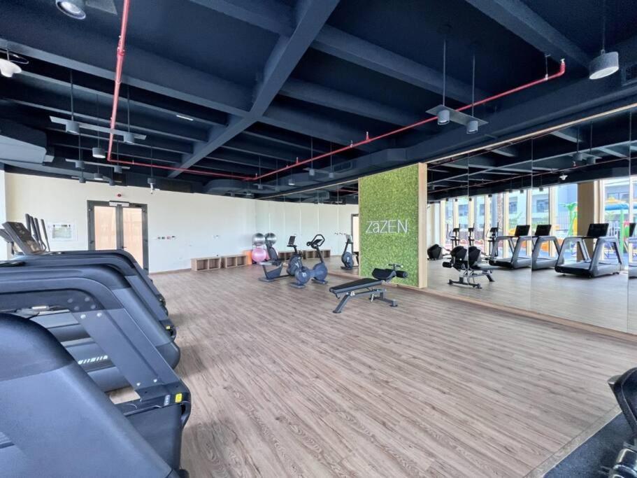 Fabulous New 1br With Huge Terrace