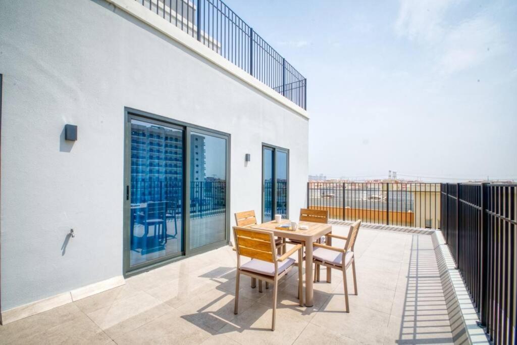 Fabulous New 1br With Huge Terrace Appartement