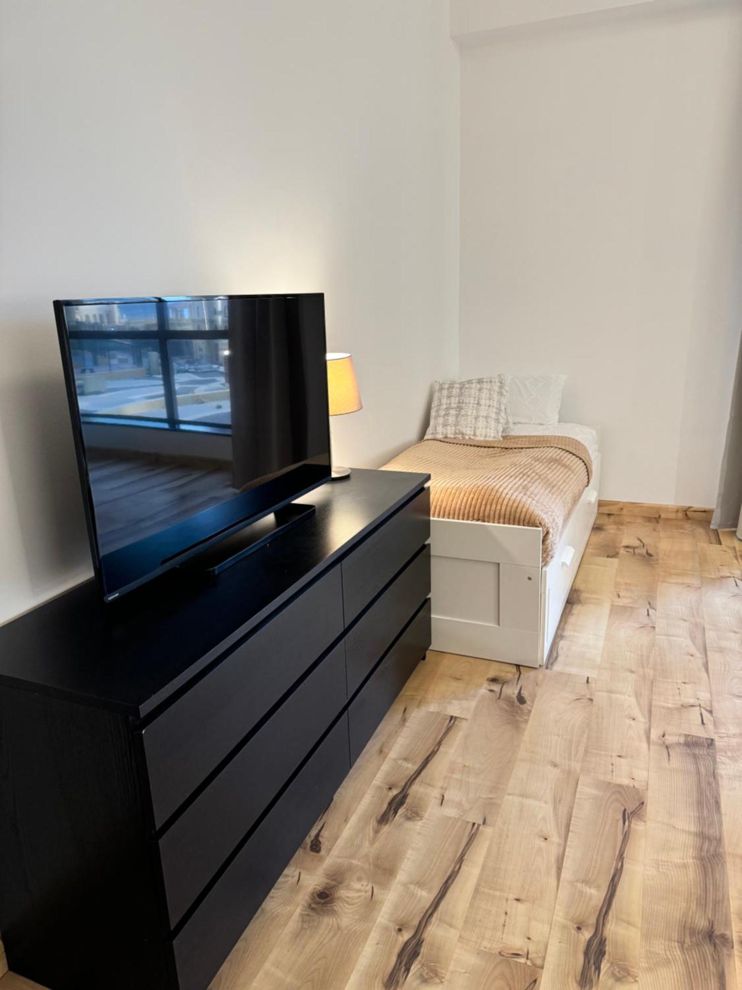 Stylish Beachside 3 Beds In Jbr Apartemen *