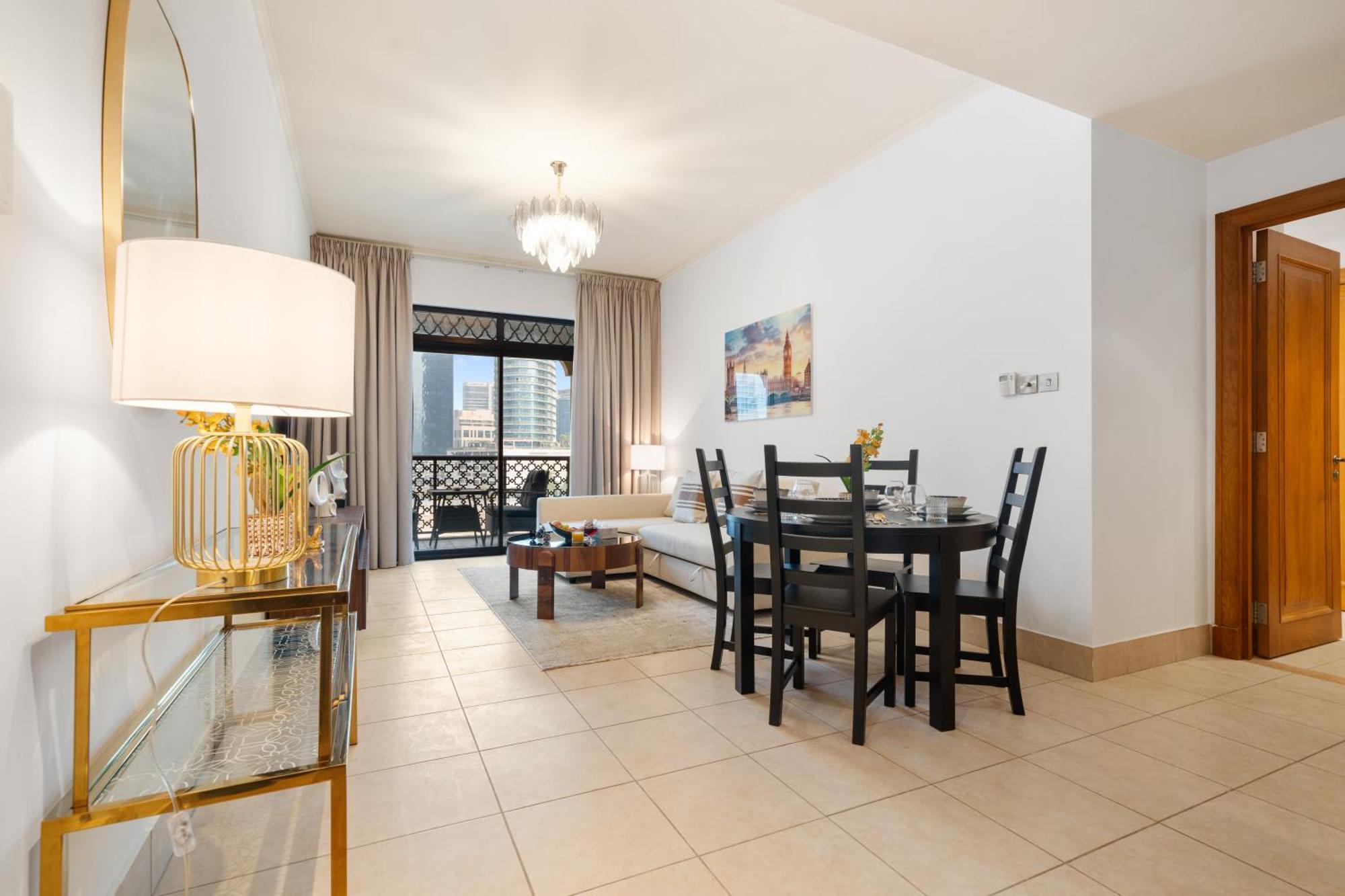 Apartamento Reehan Suites, Downtown - Near Burj Khalifa & Mall