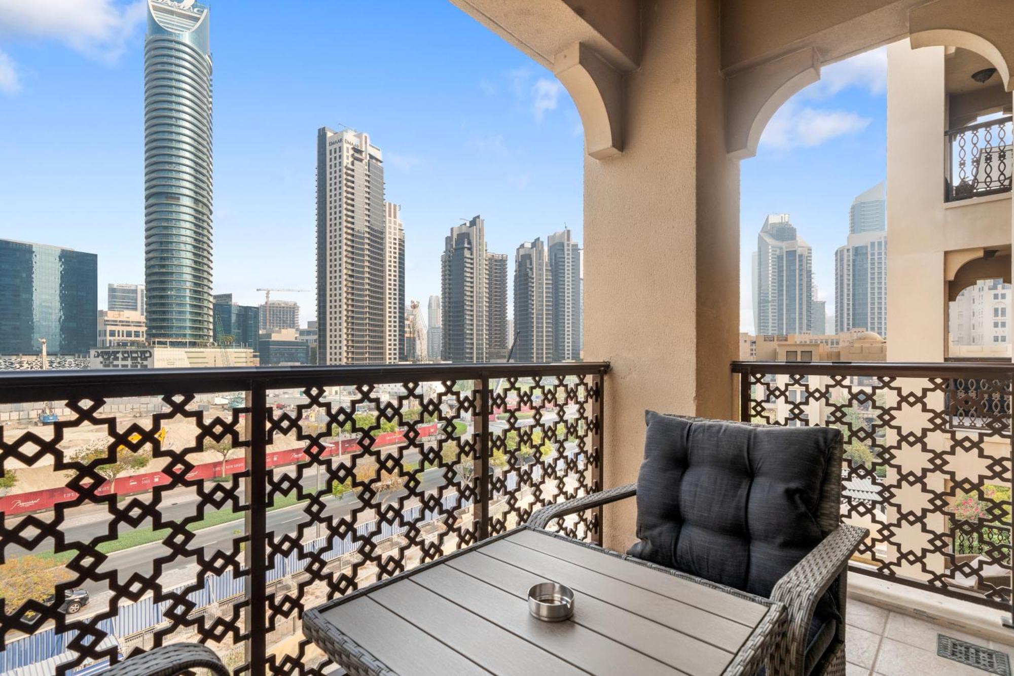 Reehan Suites, Downtown - Near Burj Khalifa & Mall Apartamento