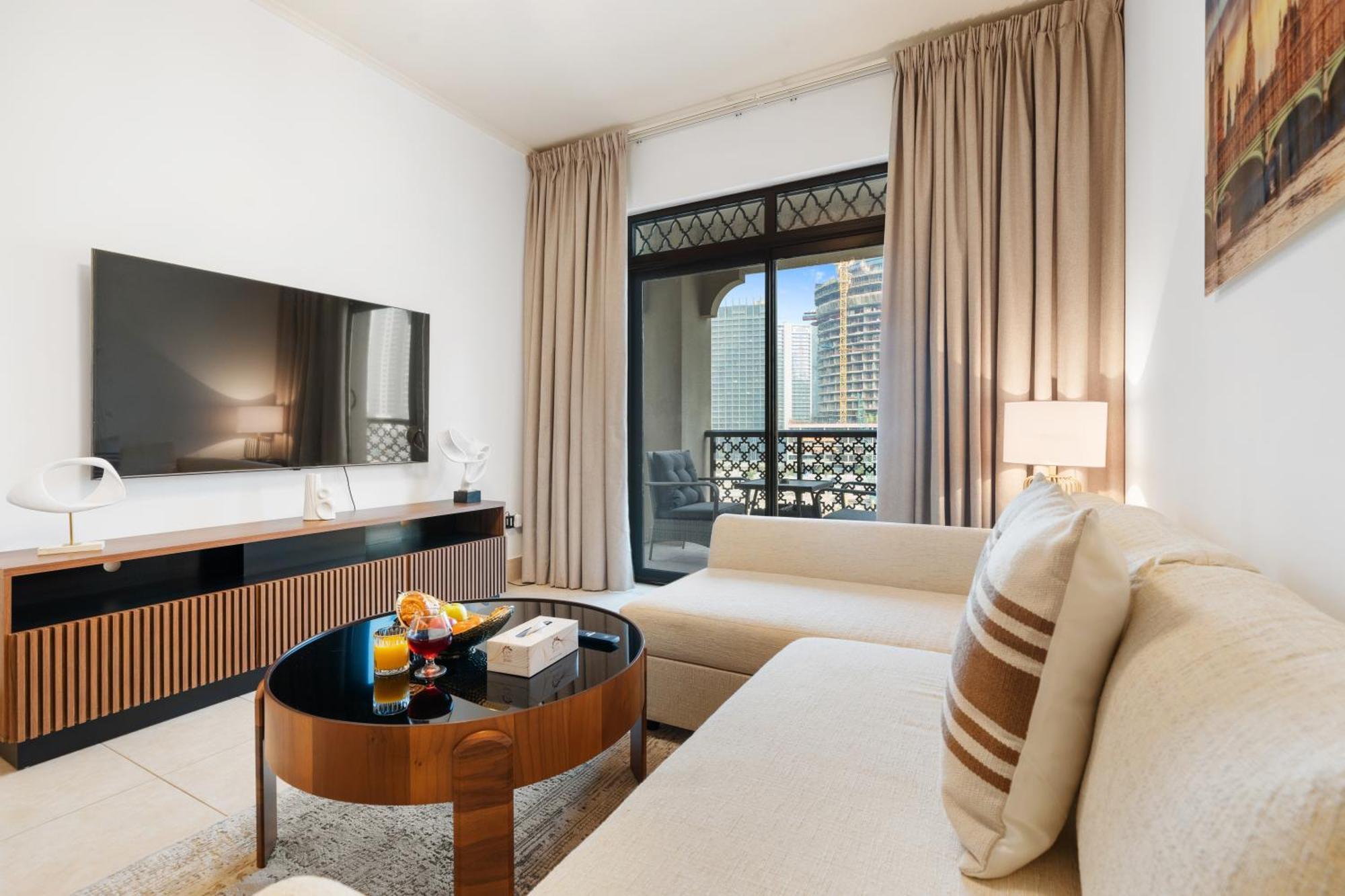 Apartamento Reehan Suites, Downtown - Near Burj Khalifa & Mall *
