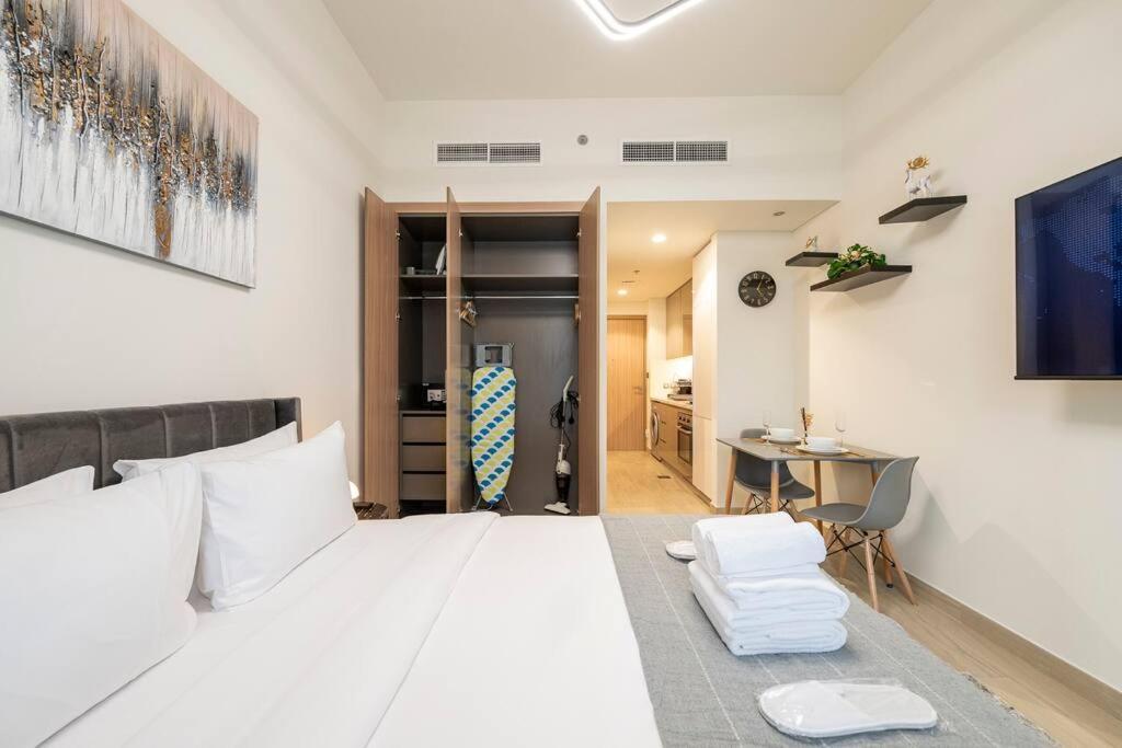 Lägenhet Cozy Studio By Skylight Azizi Riviera 41 Dubai