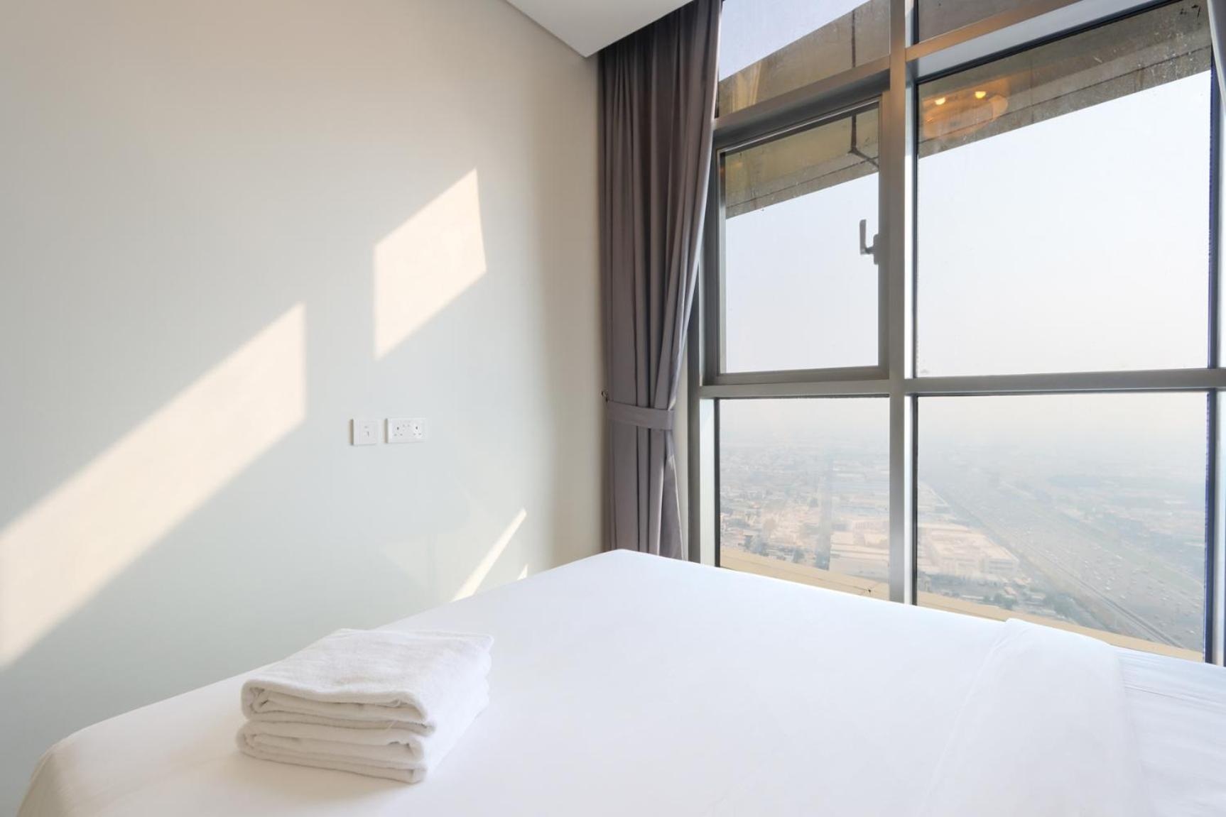 Livbnb - 2b With Maid's Overlooking Sheikh Zayed Road