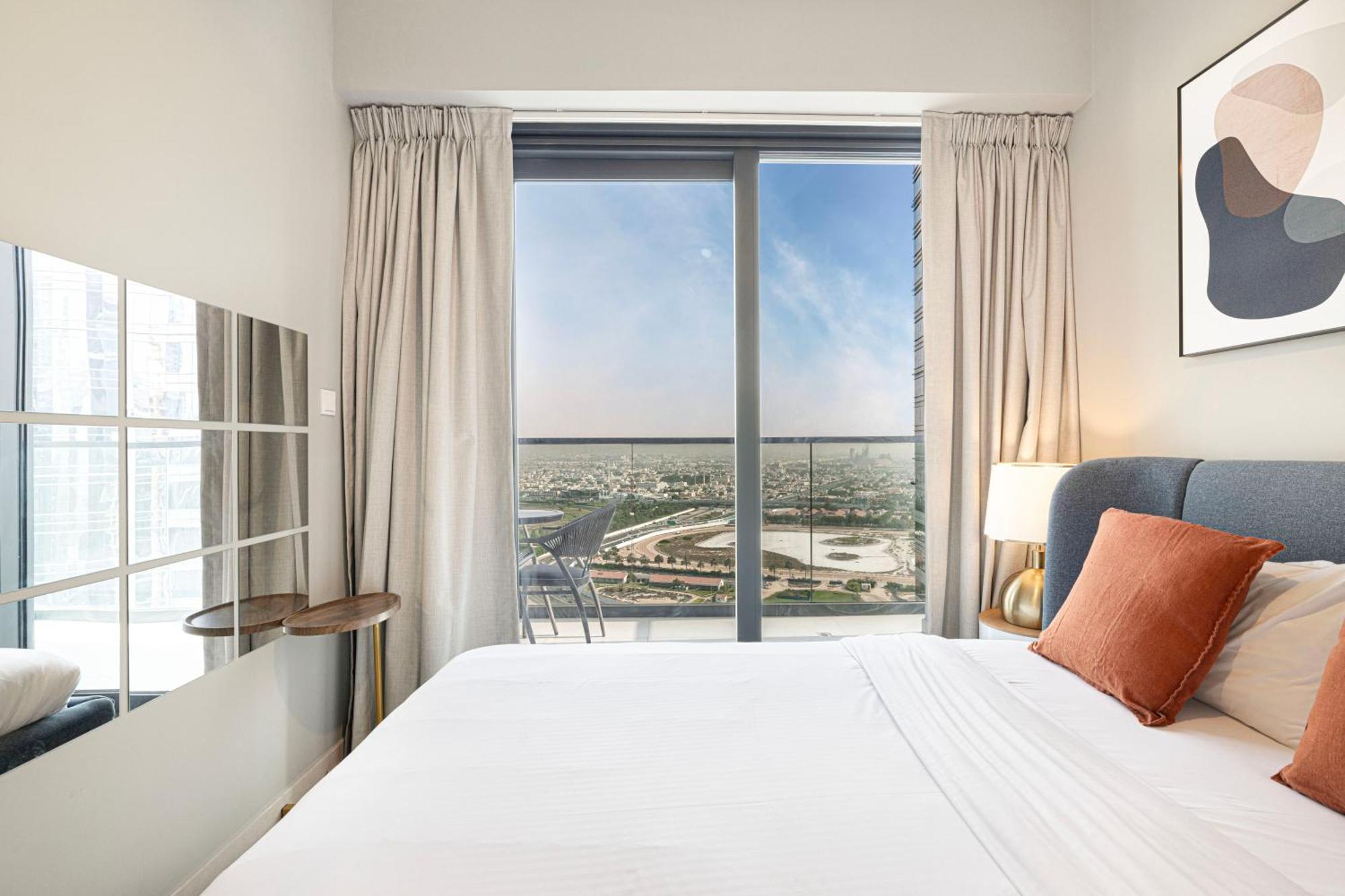 Lejlighed Modern 1br With Canal View - Zada Tower, Business Bay *