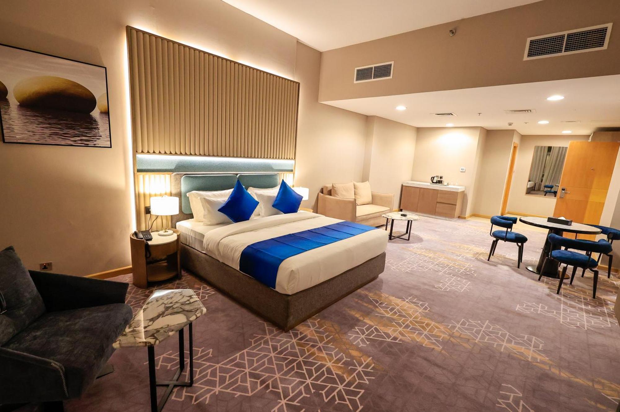 Hotel Western Premier M Four 4*
