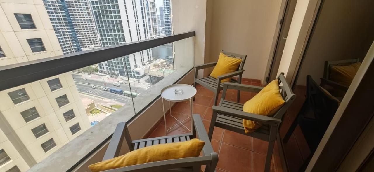 Apartamento Spacious 5br With Maid's On Jbr - Prime Location, Steps From Shops, Dining & Entertainment - By Sunkissed Homes