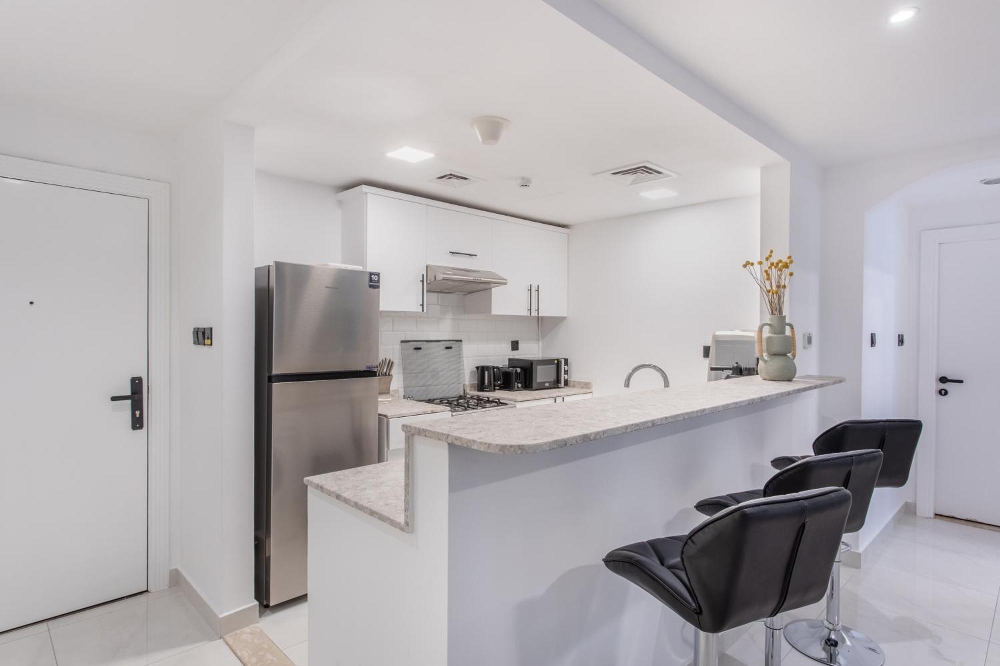 Apartment Comfy 1br Marina Living Steps From Marina Walk *