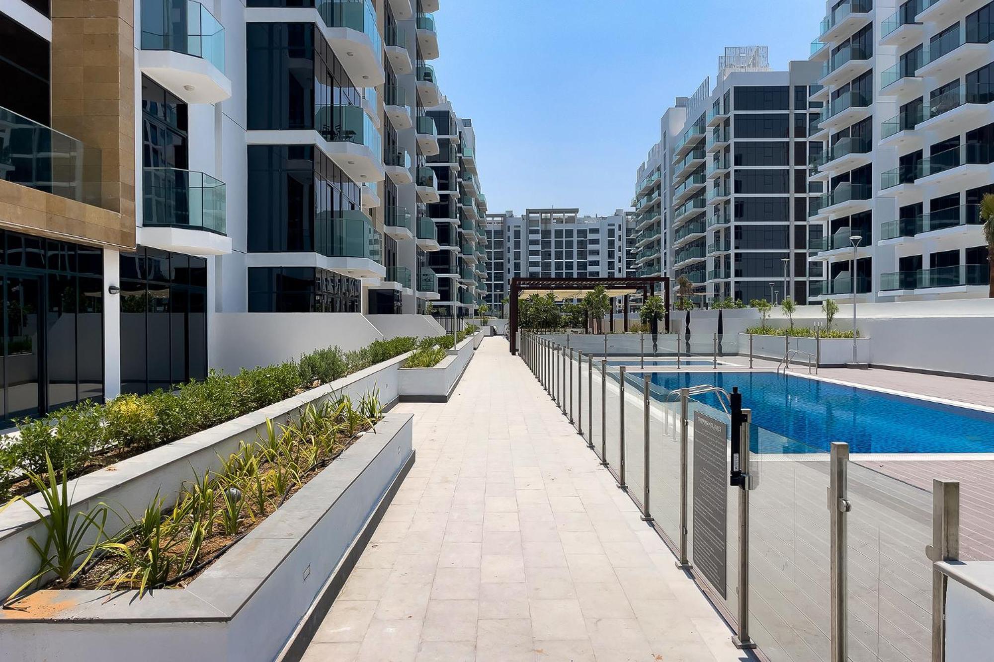 Charming аpartments At Azizi Riviera Apartment