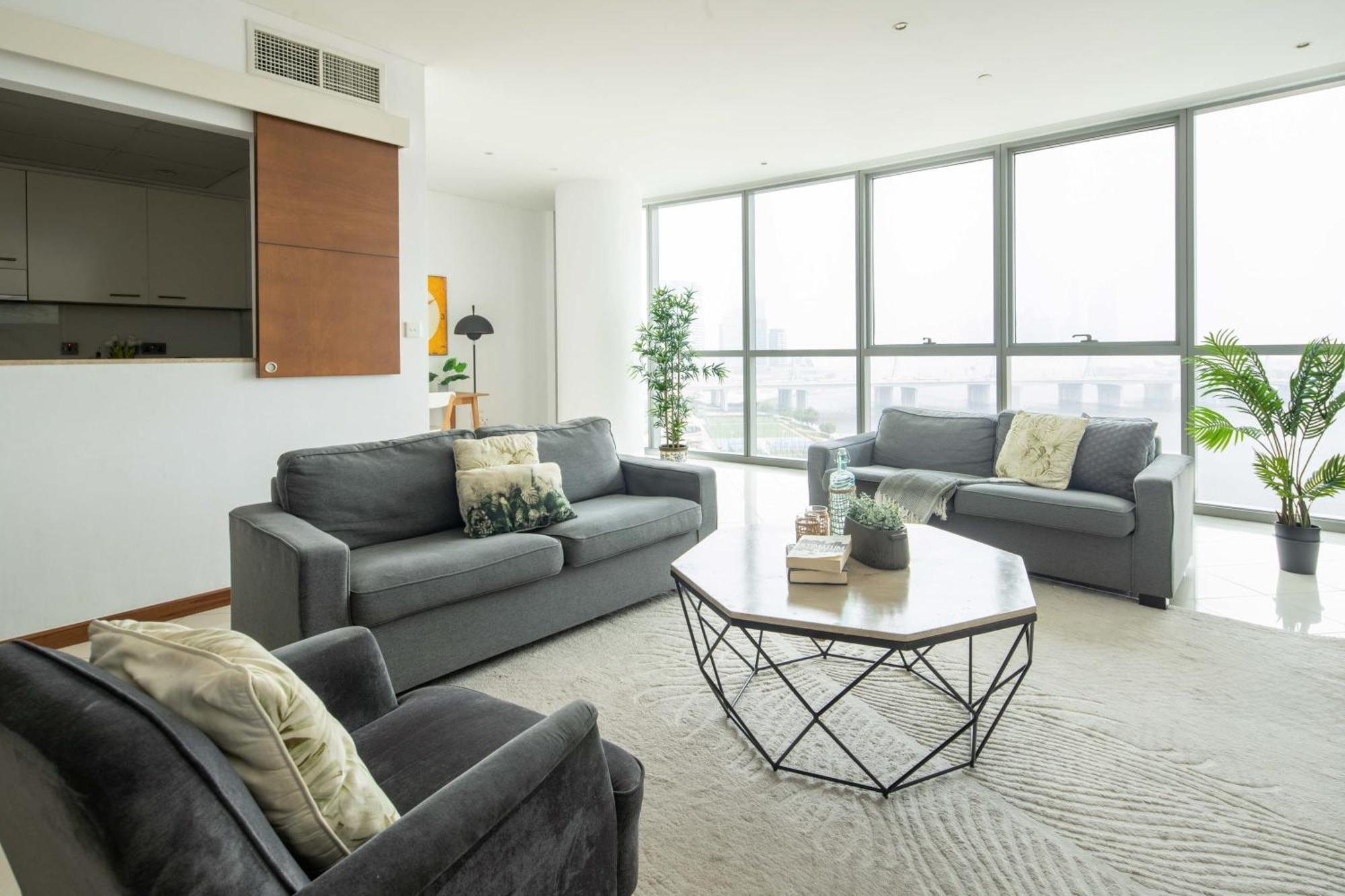 Frank Porter - Marsa Plaza Appartement Dubai