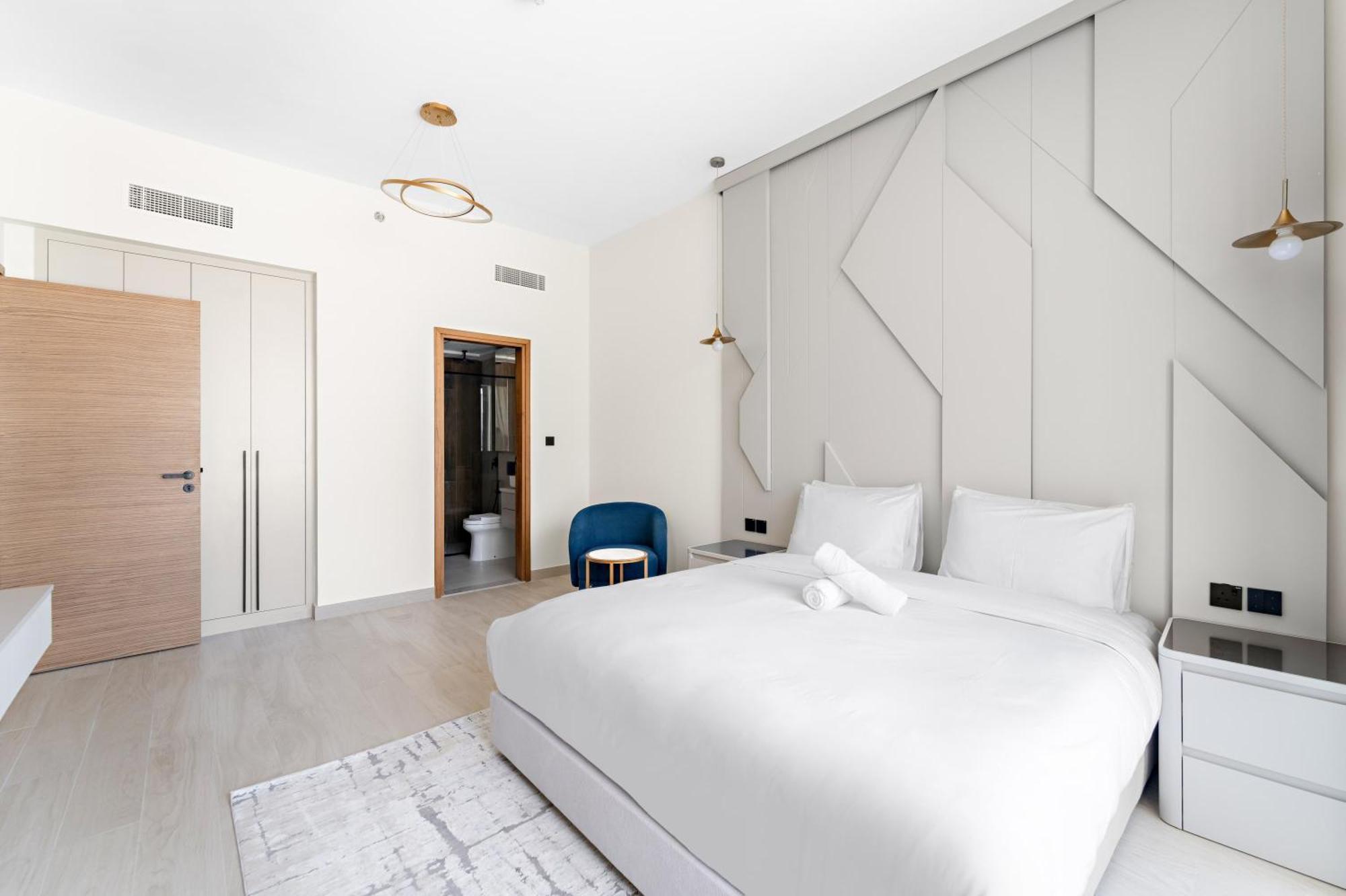 Luxurious 1 Bedroom Retreat With Pool Gym And Game Appartement