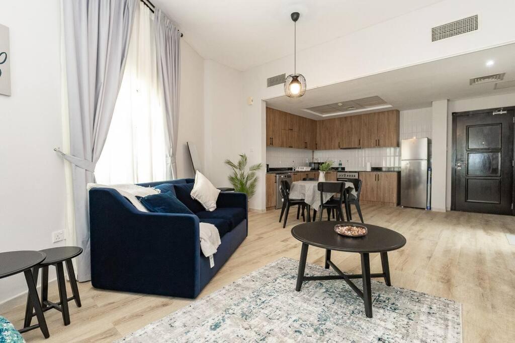 Discovery Gardens American Style 1br Close 2 Metro Appartement