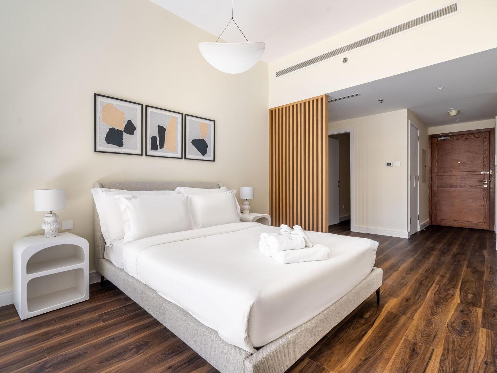 Chic In The Heart Of With Pool Apartamento Dubai