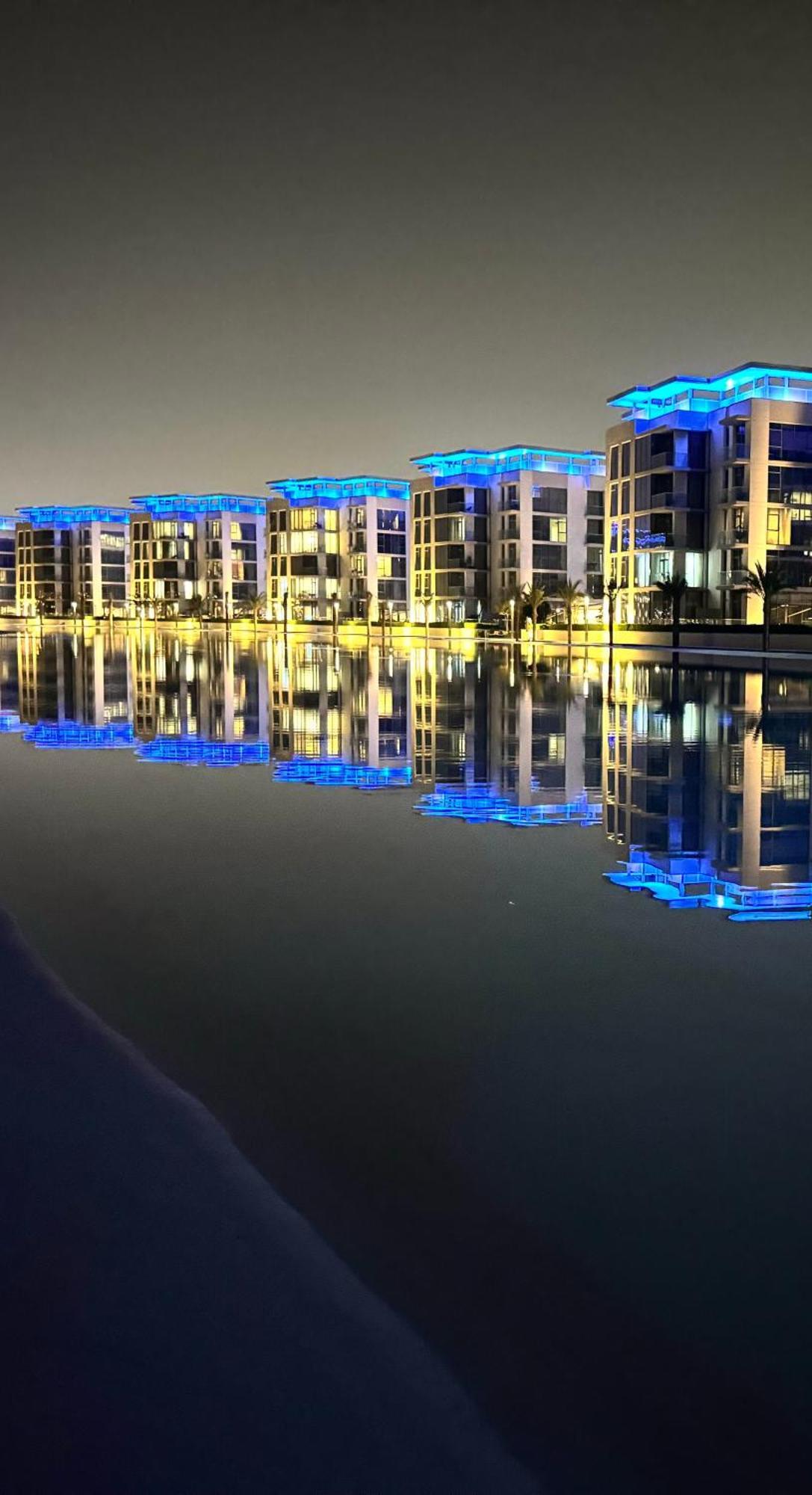 Residences 29 - Divine Beachfront One Bedroom Lägenhet Dubai