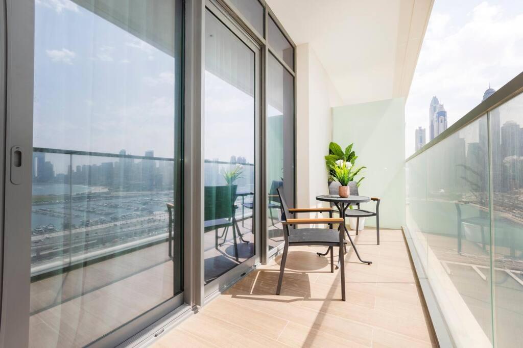 Cozy 1br At Marina Vista Offering Marina&sea Views 1204 Dubaï