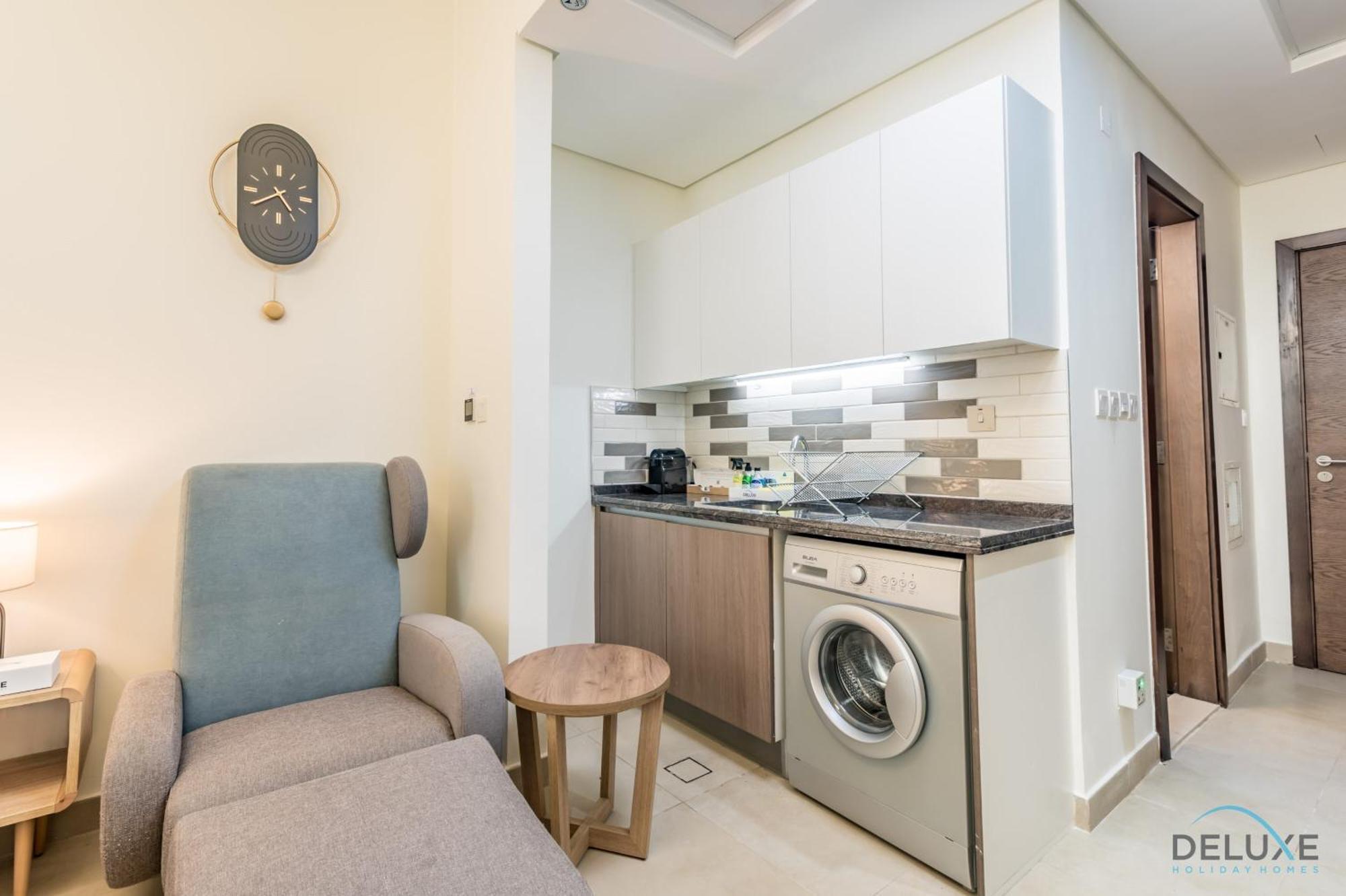 Apartment Stunning In Azizi Star , Jebel Ali By Deluxe Homes