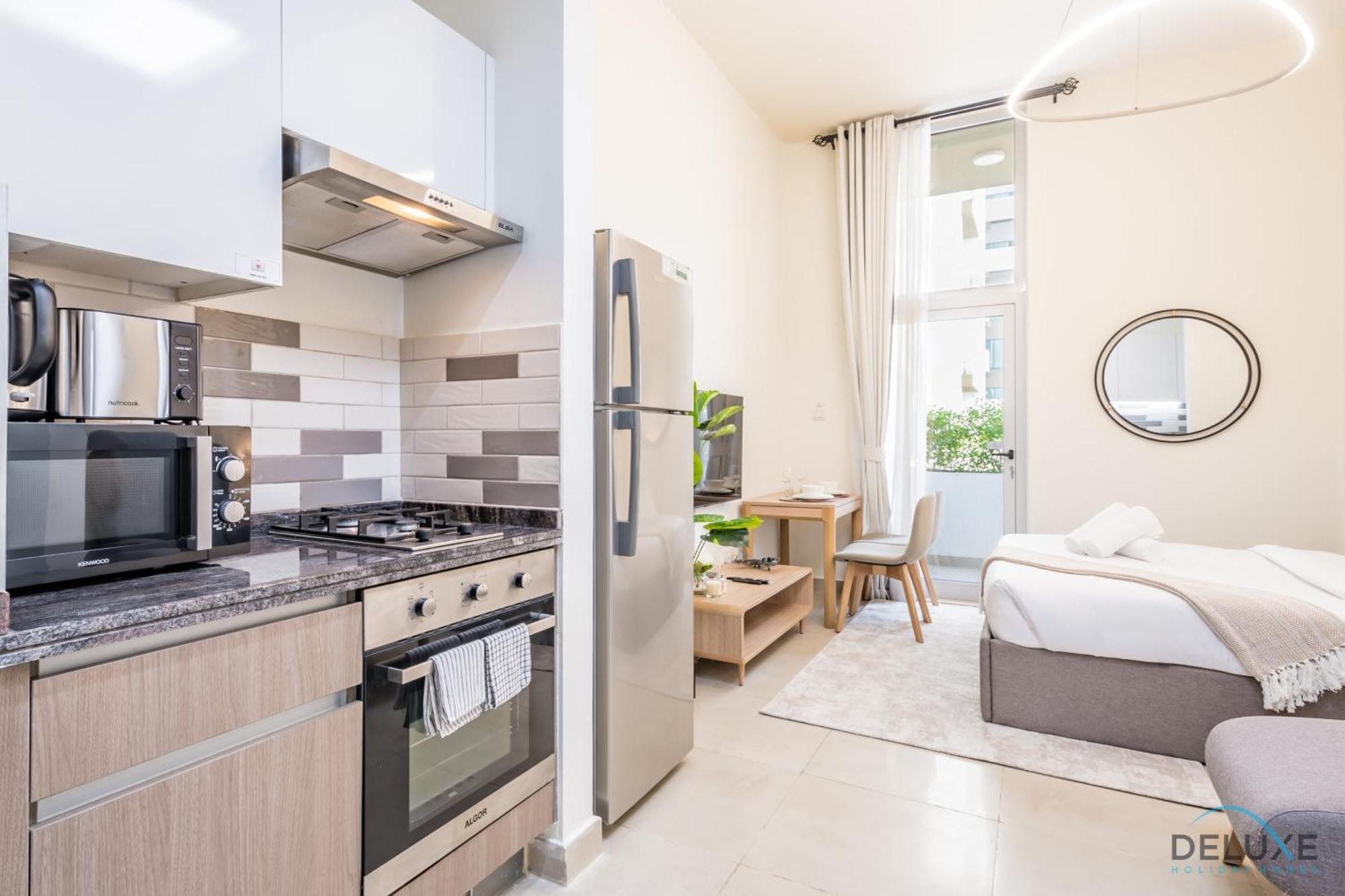 Stunning In Azizi Star , Jebel Ali By Deluxe Homes *