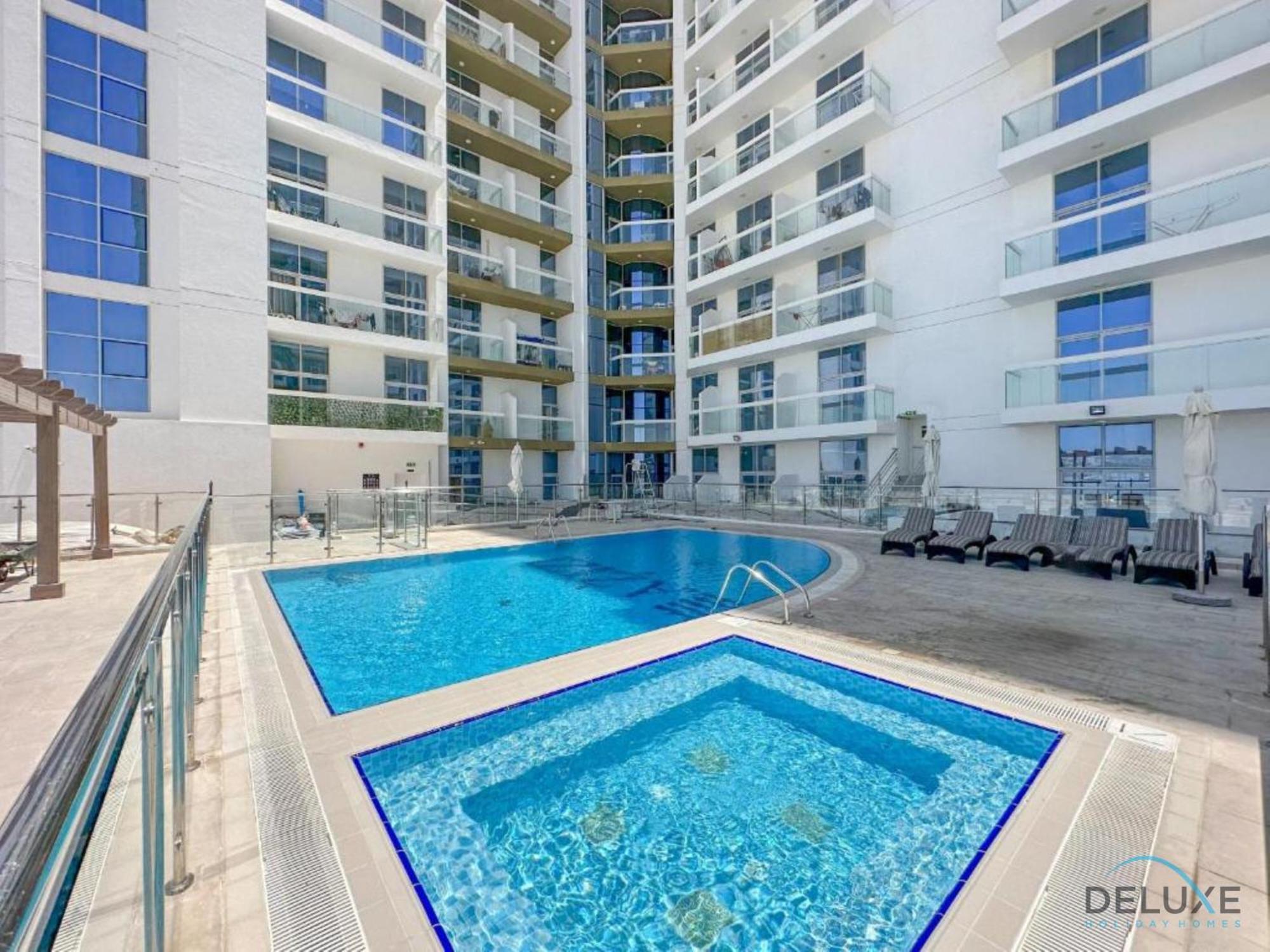 Stunning In Azizi Star , Jebel Ali By Deluxe Homes Apartment