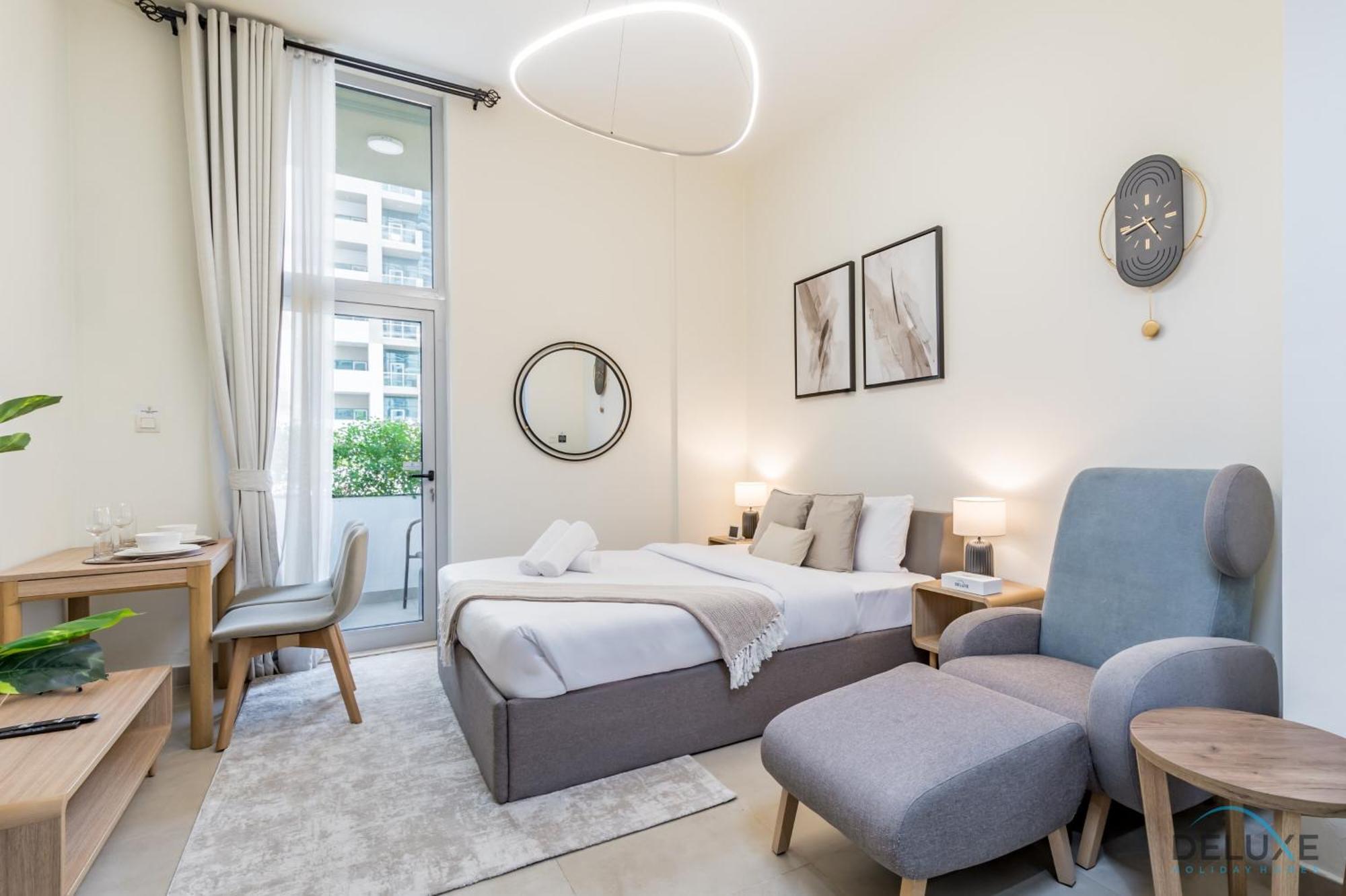 Stunning In Azizi Star , Jebel Ali By Deluxe Homes *