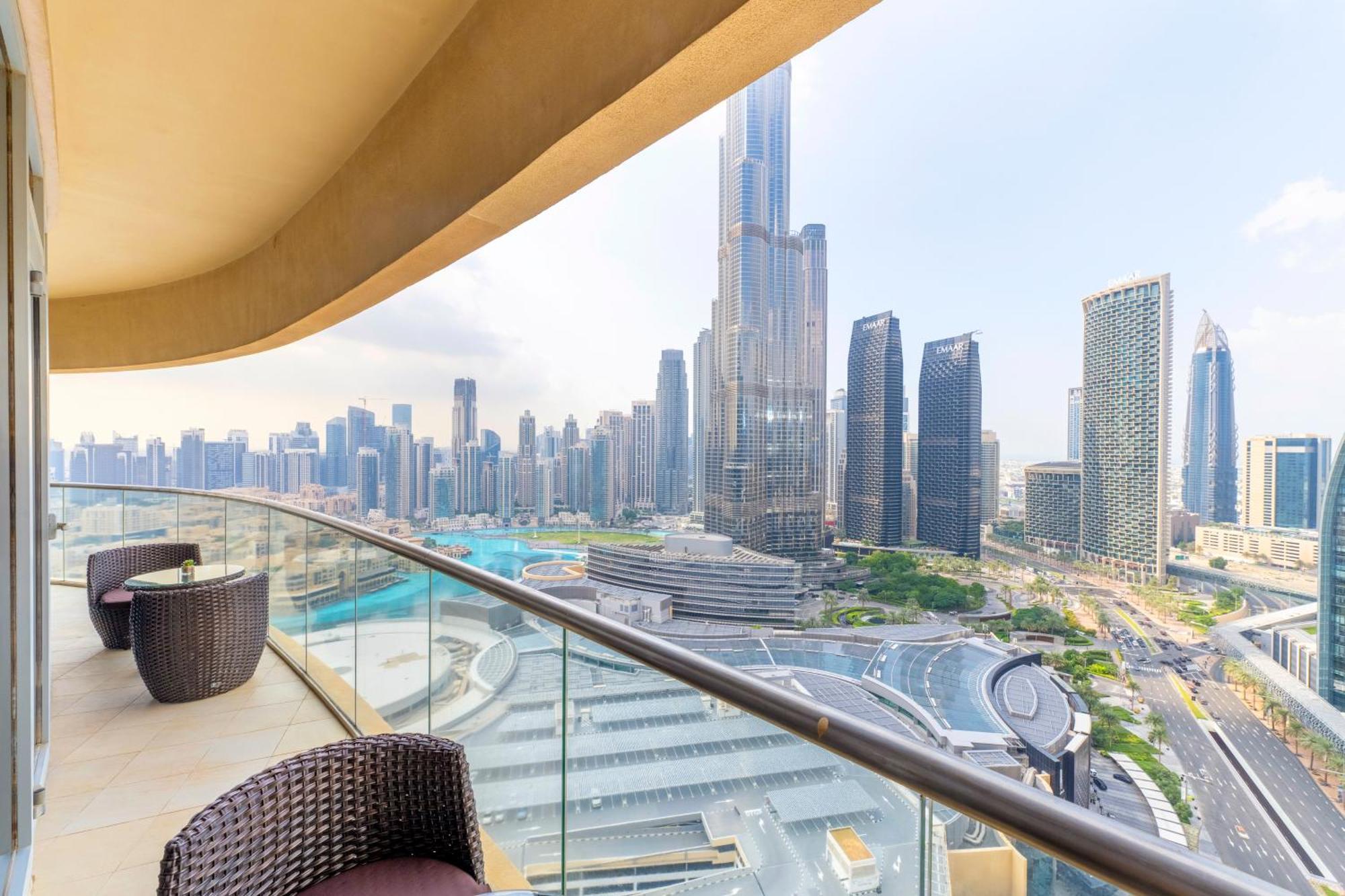 Emaar Residences Fashion Avenue, Formerly Address Mall Dubái