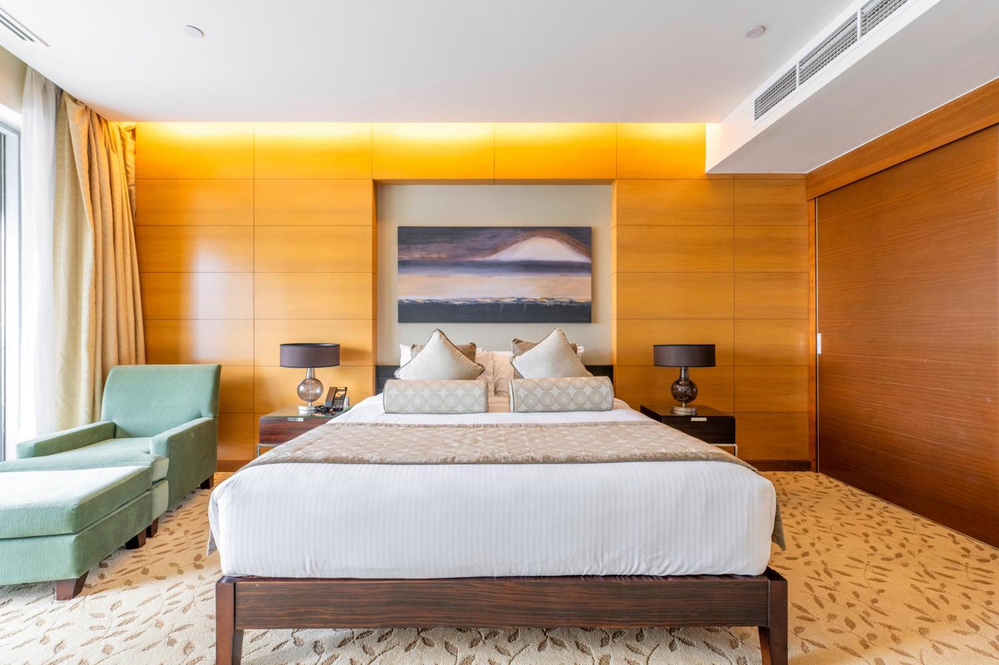 Apartahotel Emaar Residences Fashion Avenue, Formerly Address Mall *