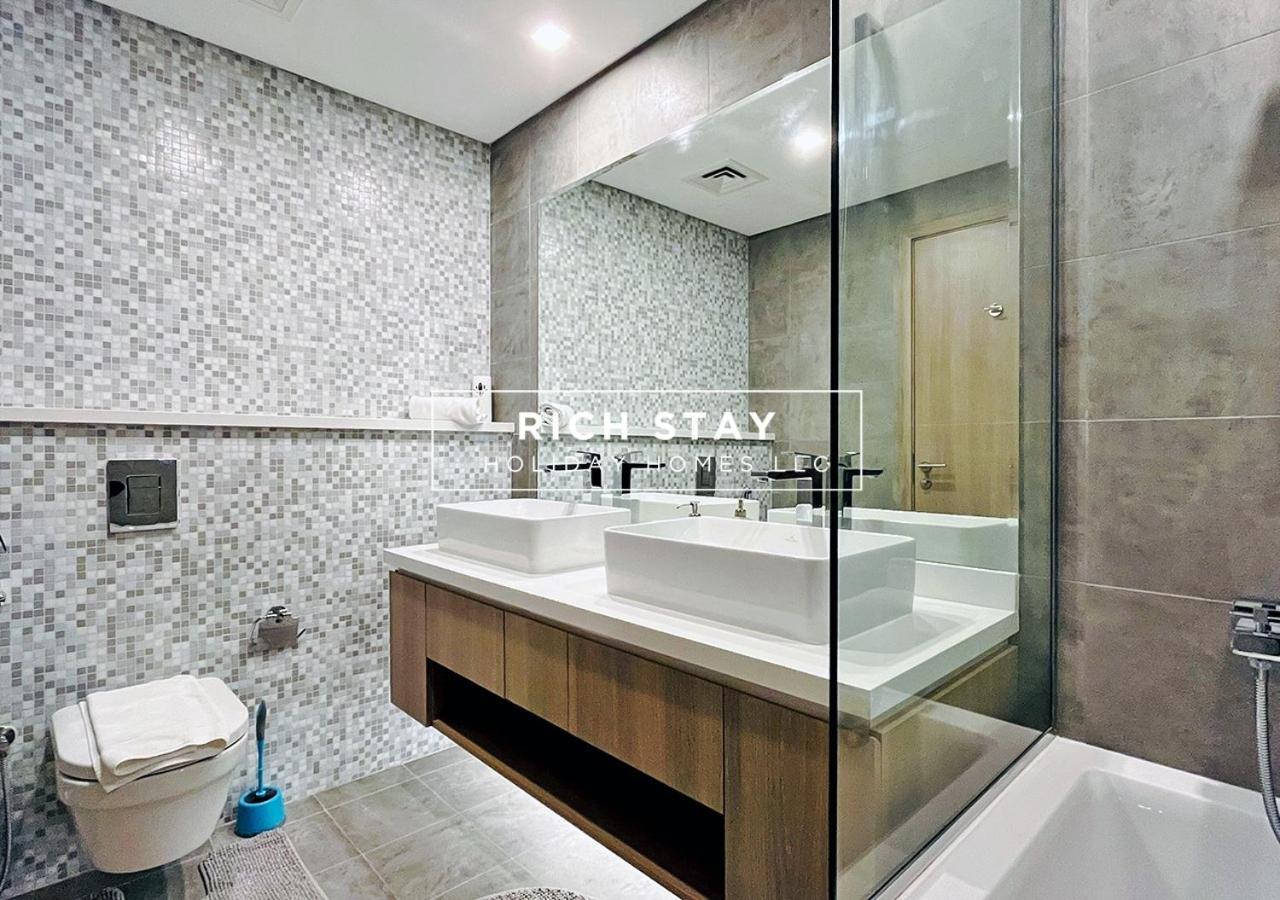 Elegant 2br In Stella Maris, Marina View