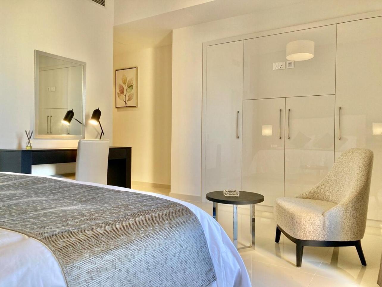Appartement Luxurious 2br Skyline & Pool Views Dubaï