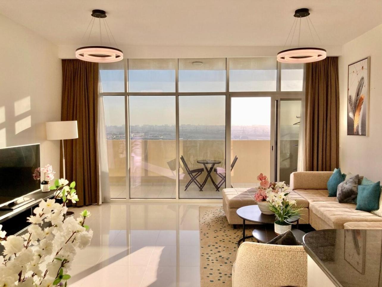 Luxurious 2br Skyline & Pool Views * Dubaï