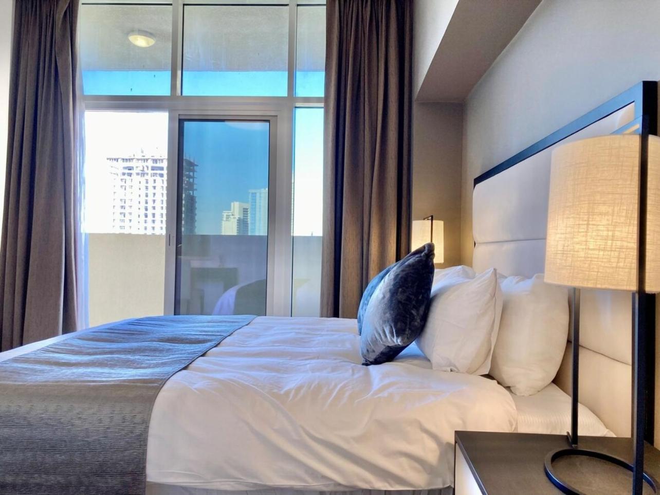 Appartement Luxurious 2br Skyline & Pool Views