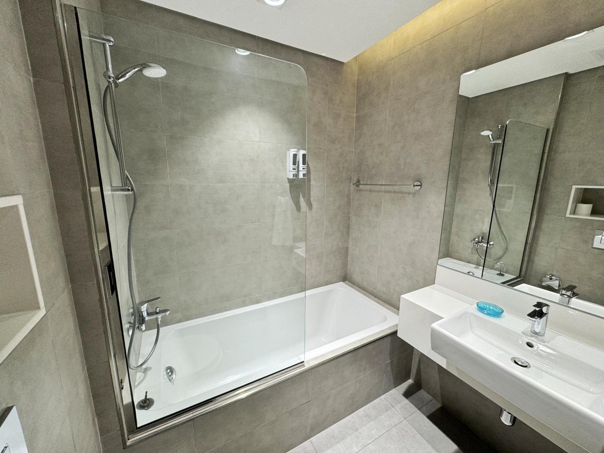 Appartement Panoramic 1br With Crystal Lagoon & Downtown View