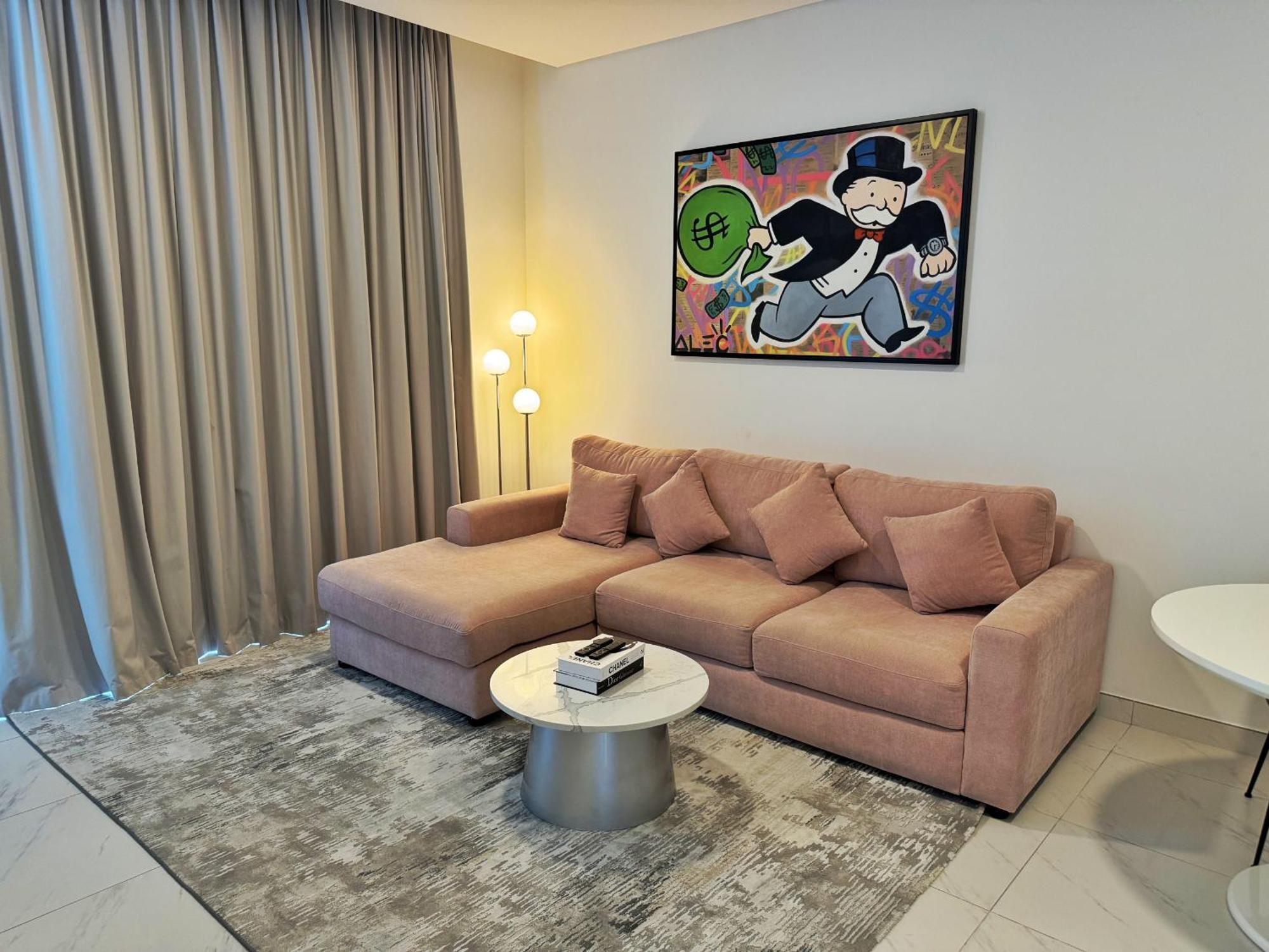 Appartement Panoramic 1br With Crystal Lagoon & Downtown View Dubaï