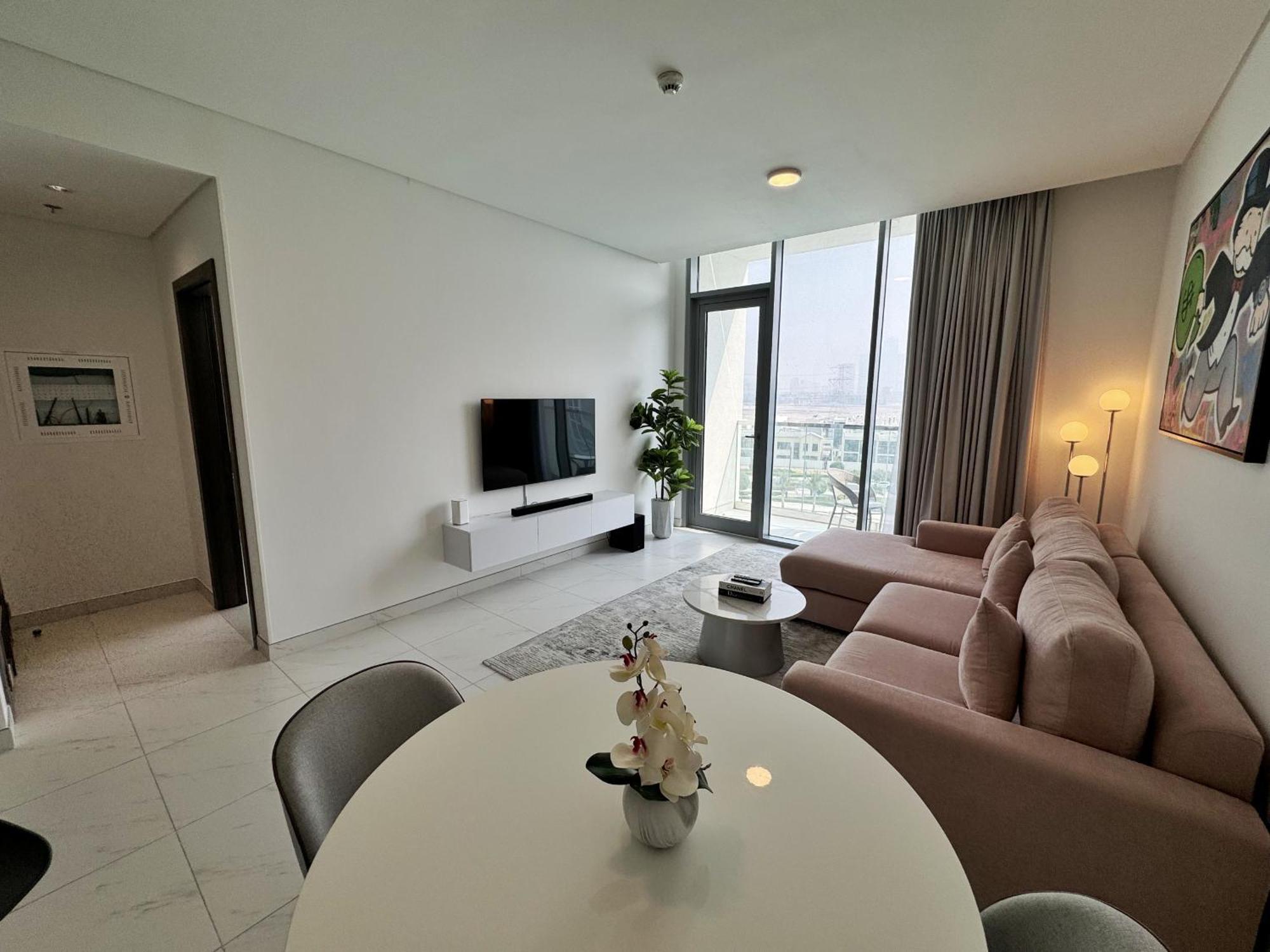Appartement Panoramic 1br With Crystal Lagoon & Downtown View Dubaï