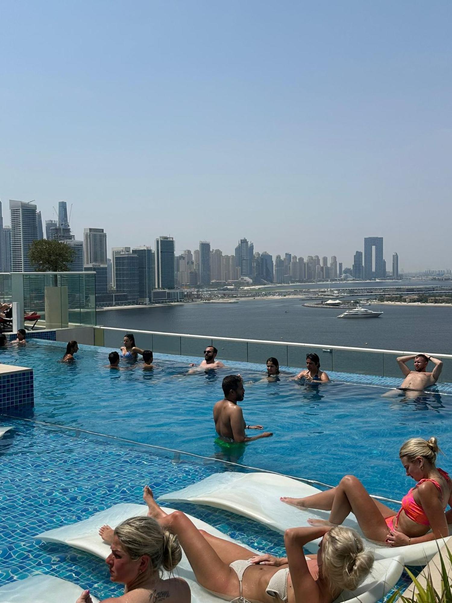 7 Palm Jumeirah West Apartamento Dubái
