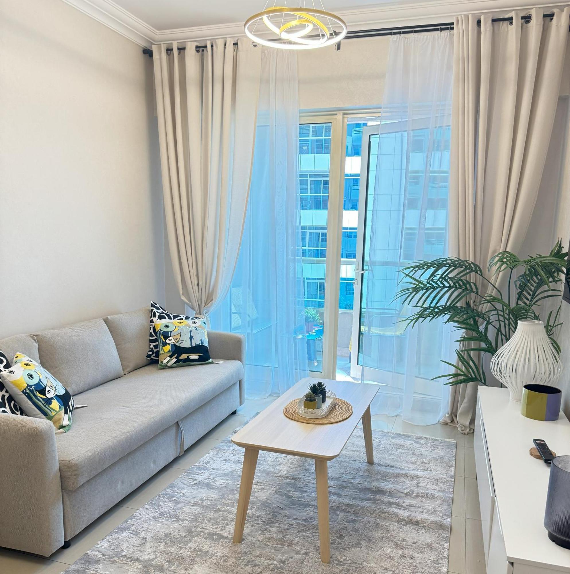Great Location In Marina!! Contact Us For Monthly Affordable Rates!!! *