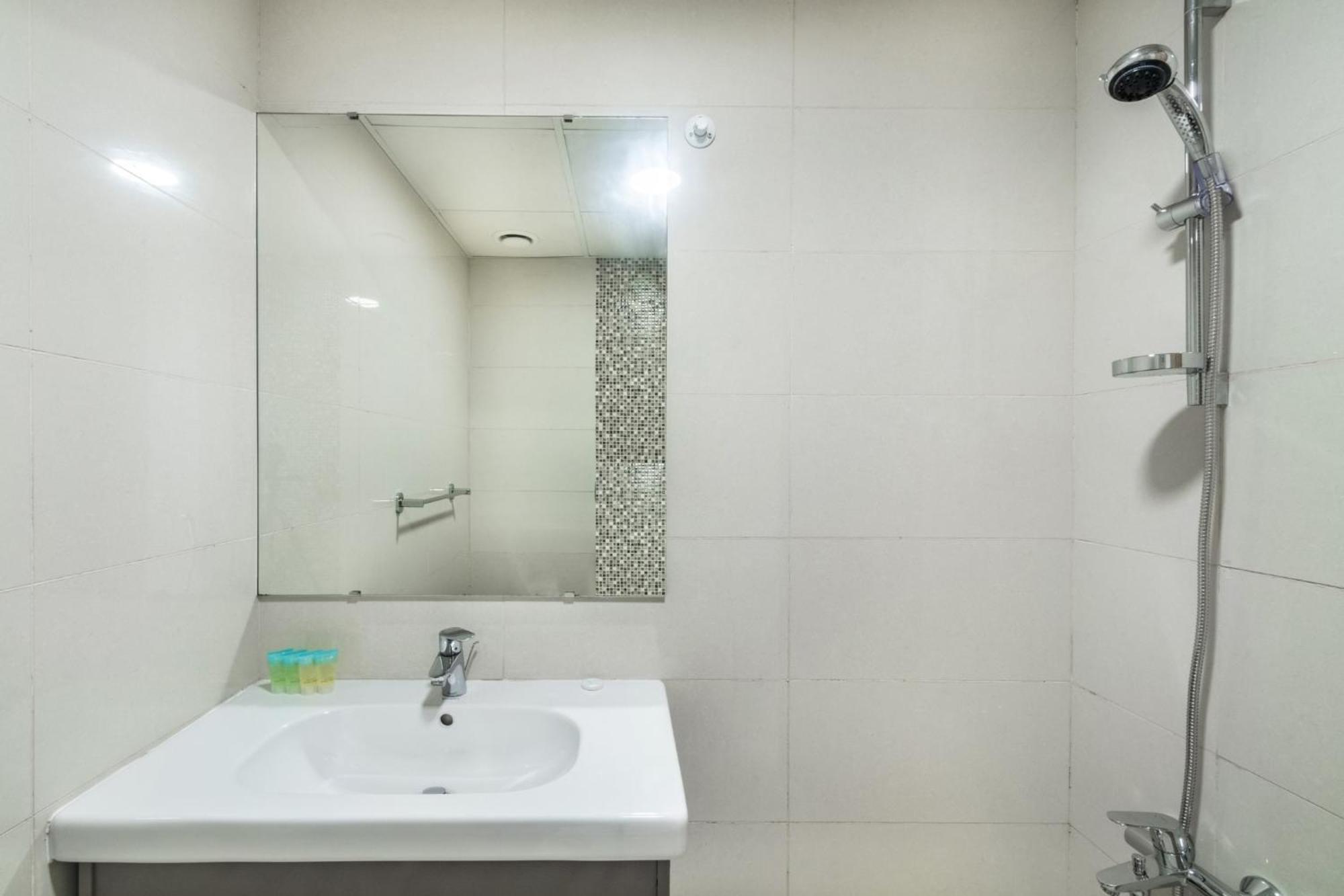 Peaceful Waterfront Marina View Appartement Dubaï