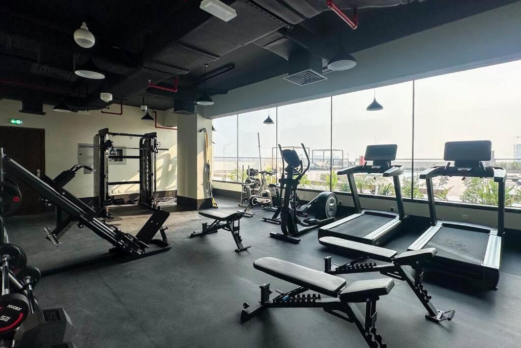 Appartement Waves - Stylish 1br Close To Img World & Global Village Dubai