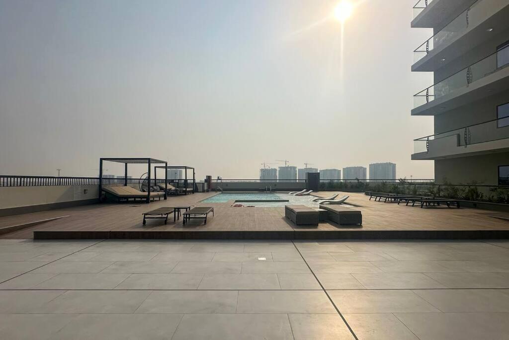 Waves - Stylish 1br Close To Img World & Global Village Appartement *