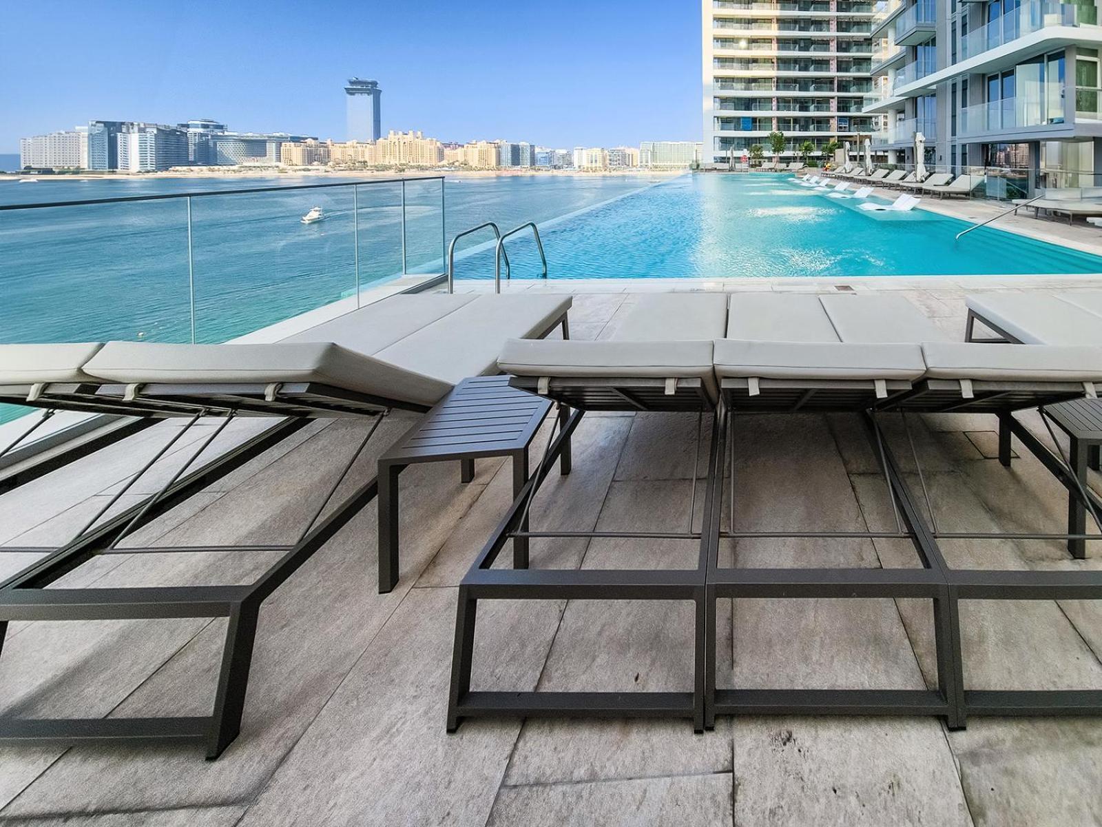 Stunning 2 Bedroom In Emaar Beachfront Dubaï