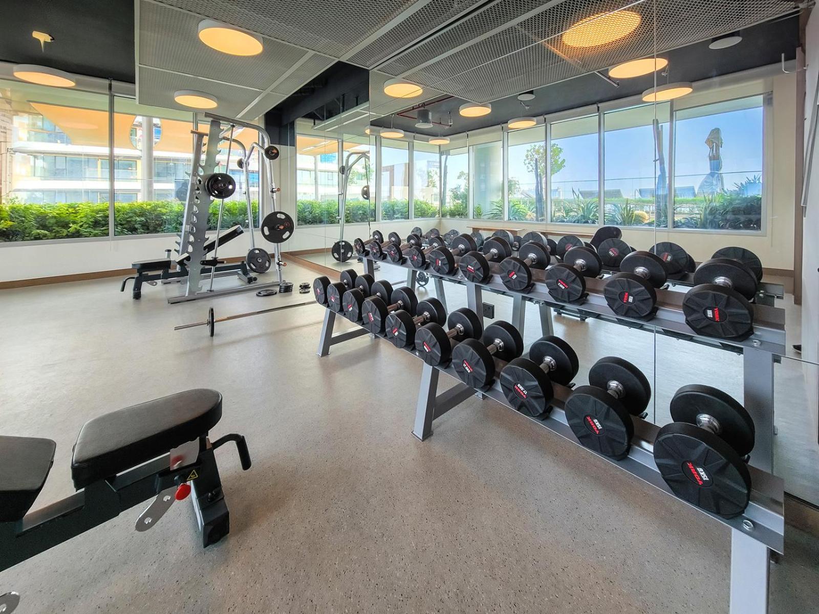 Stunning 2 Bedroom In Emaar Beachfront *