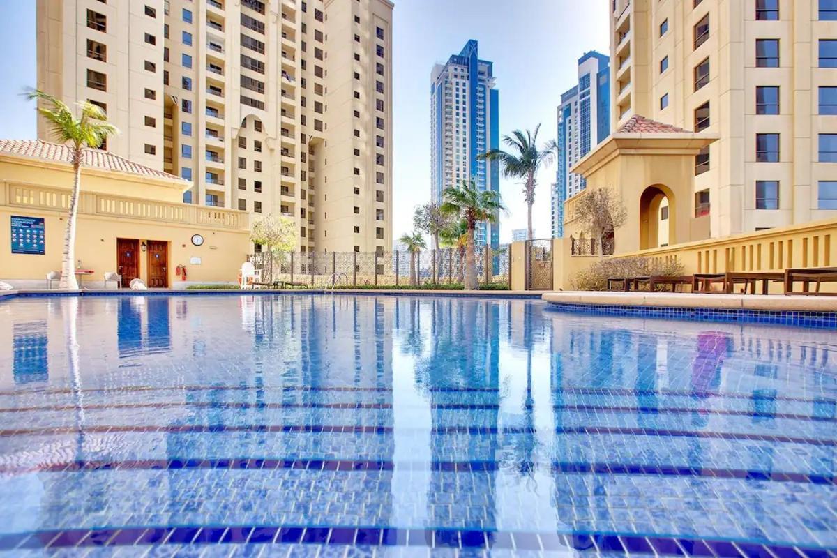 La Buena Vida Homes - Modern, Luxe & Spacious 4-bed, Full Kitchen, Near To Beach, Tram & Marina Dubái