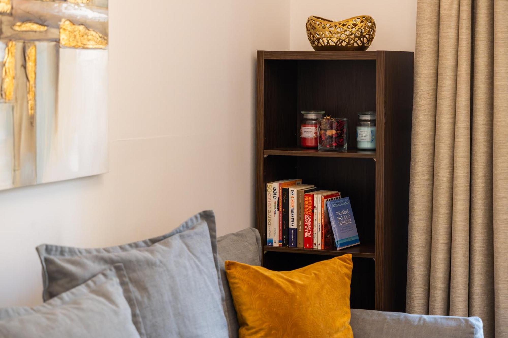 La Buena Vida Homes - Modern, Luxe & Spacious 4-bed, Full Kitchen, Near To Beach, Tram & Marina Dubái