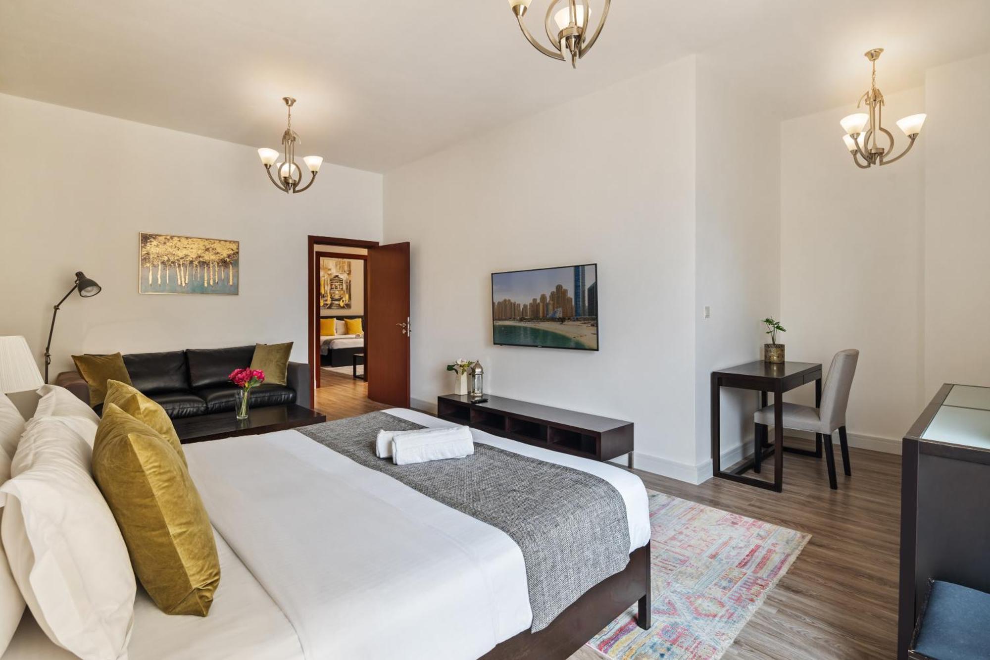 La Buena Vida Homes - Modern, Luxe & Spacious 4-bed, Full Kitchen, Near To Beach, Tram & Marina Dubái