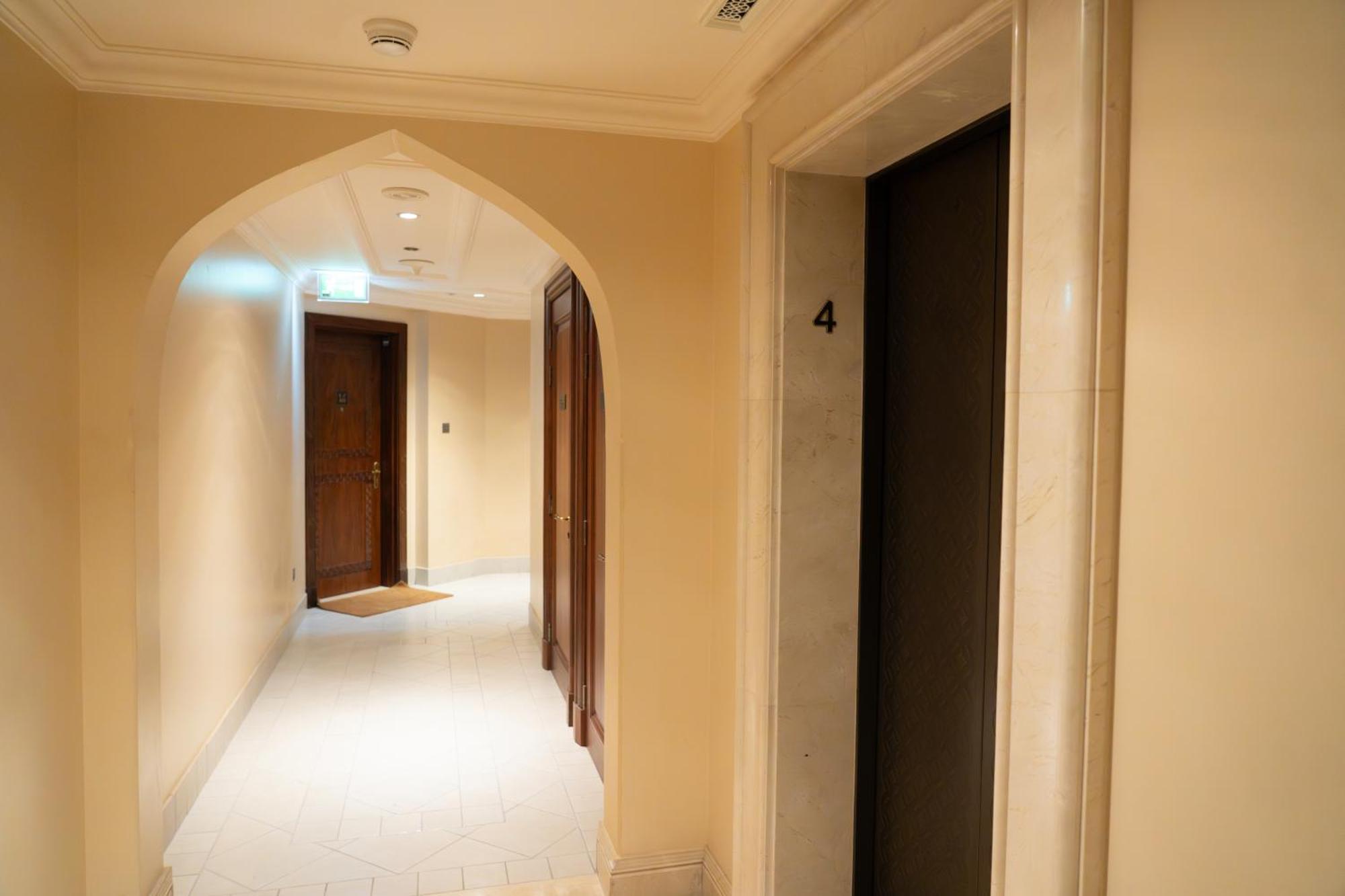 Lejlighed Luxurious Near Burj Khalifa, Free Parking Dubai