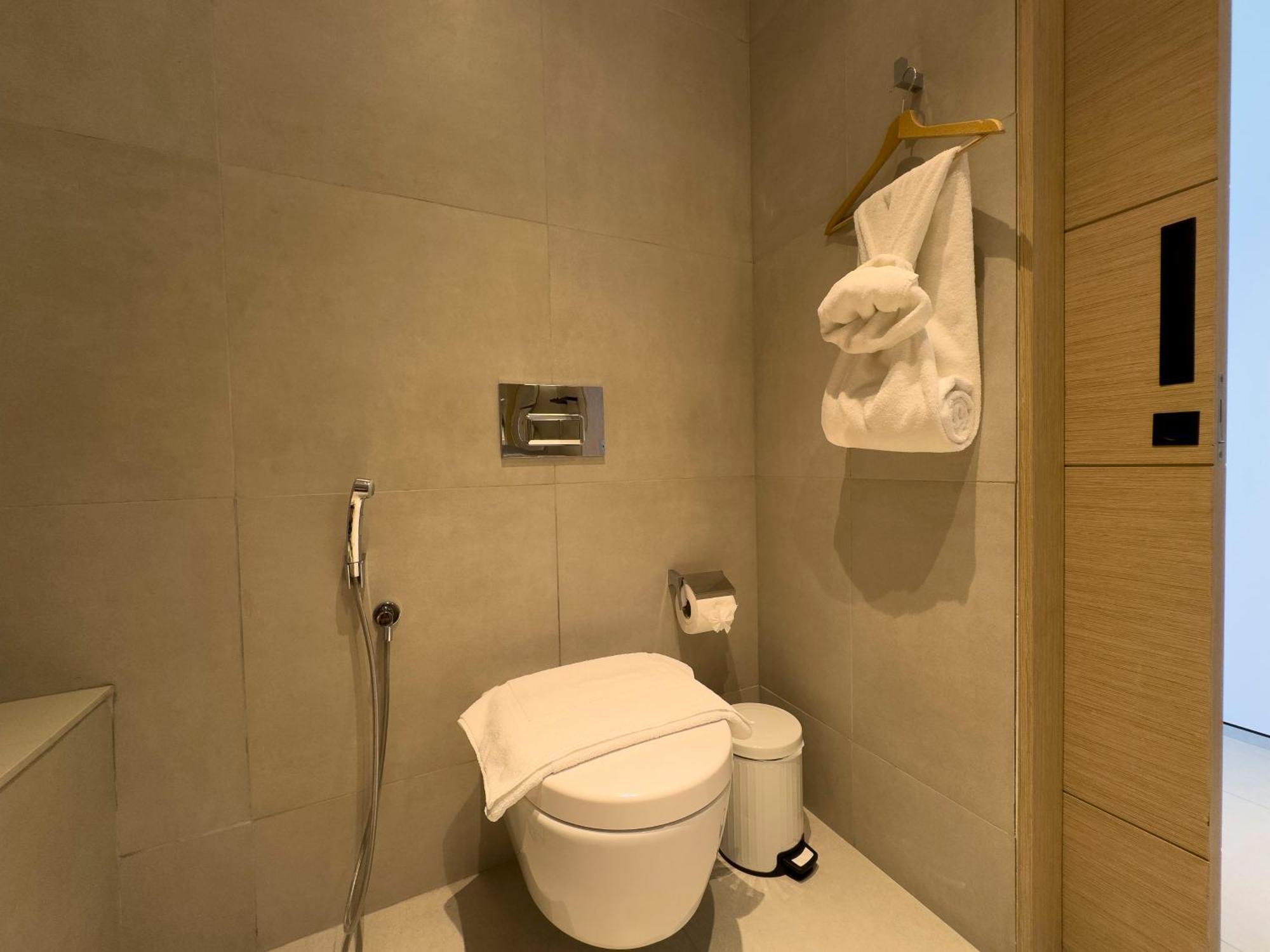 Address 2br Million Dollar View With Ps5 Byblck Dubai